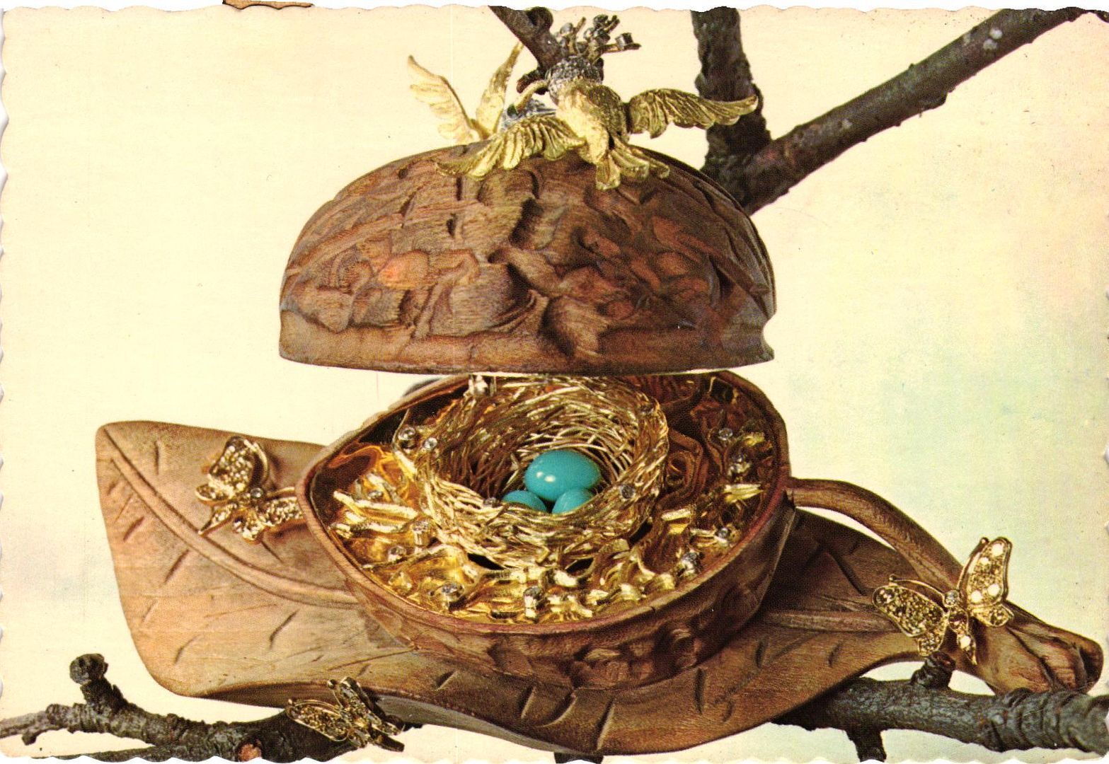 Vintage Postcard 4x6- Wood Carving and Bird\'s Nest 1960-80s