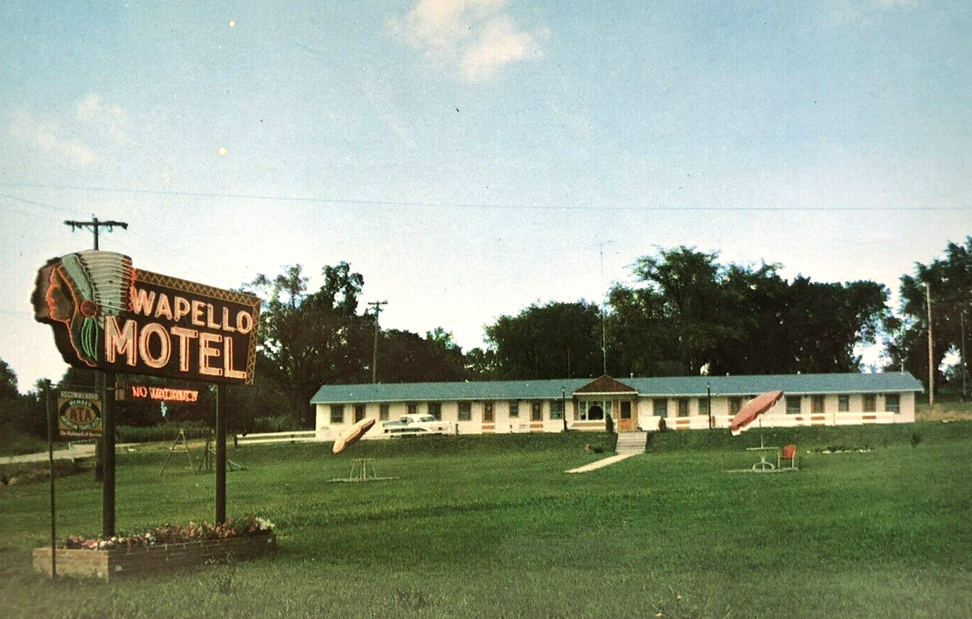 Wapello Motel, Highway 34, Ottumwa, Iowa IA - Vintage Chrome Postcard c1965