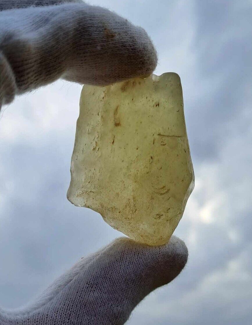 Libyan Desert Glass 45.33g Meteorite Tektite (226.65 carats) Libyan Gold Tektite