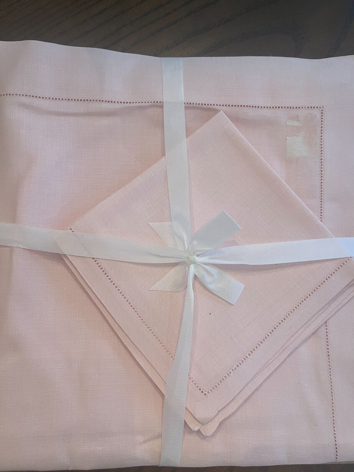 Vintage Fine Linen Pink Tablecloth & 4 Napkins - Never Used 36\