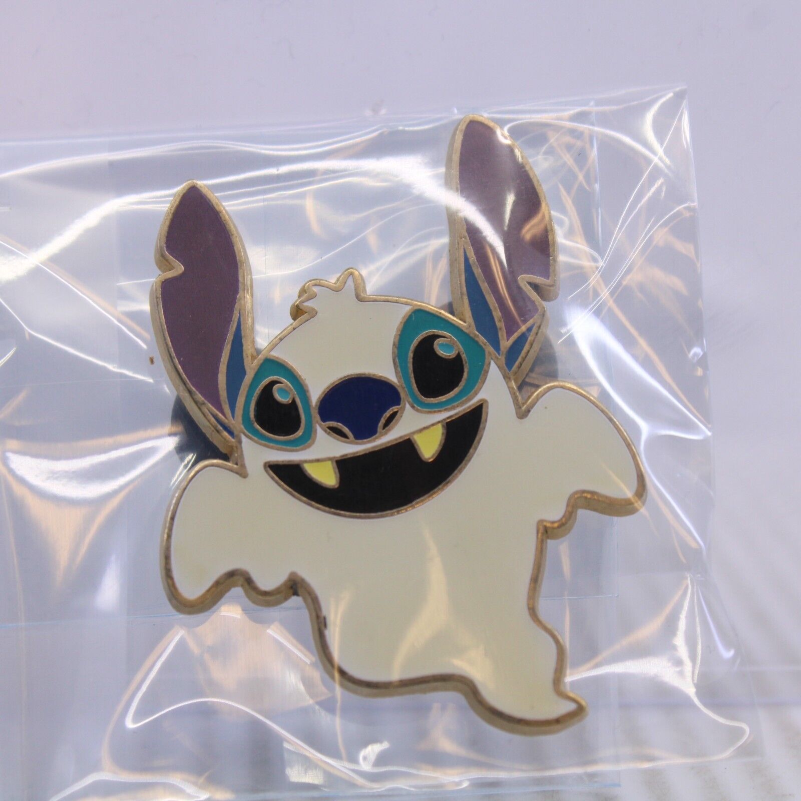 B5 Disney Shopping DS LE 250 Pin Stitch Ghost Halloween