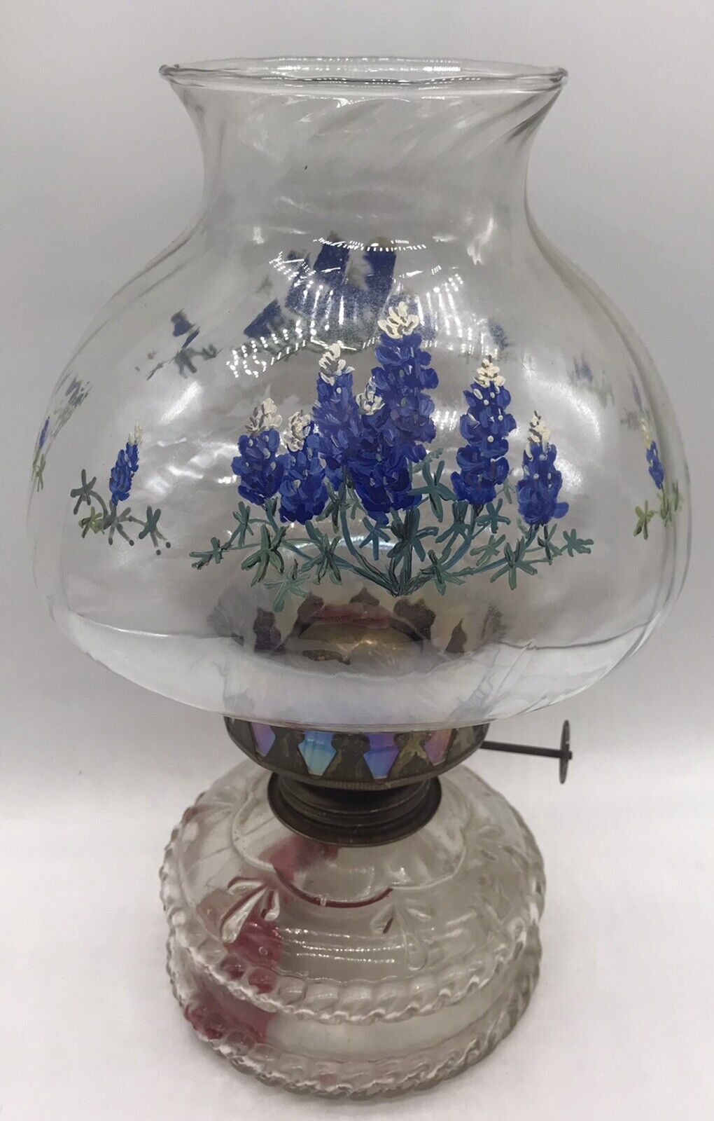 BEAUTIFUL VINTAGE OIL LAMP HONG KONG-HAND PAINTED FLORAL THEME