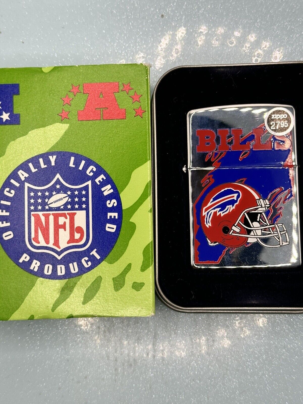 Vintage 1997 Buffalo Bills NFL Zippo Lighter NEW