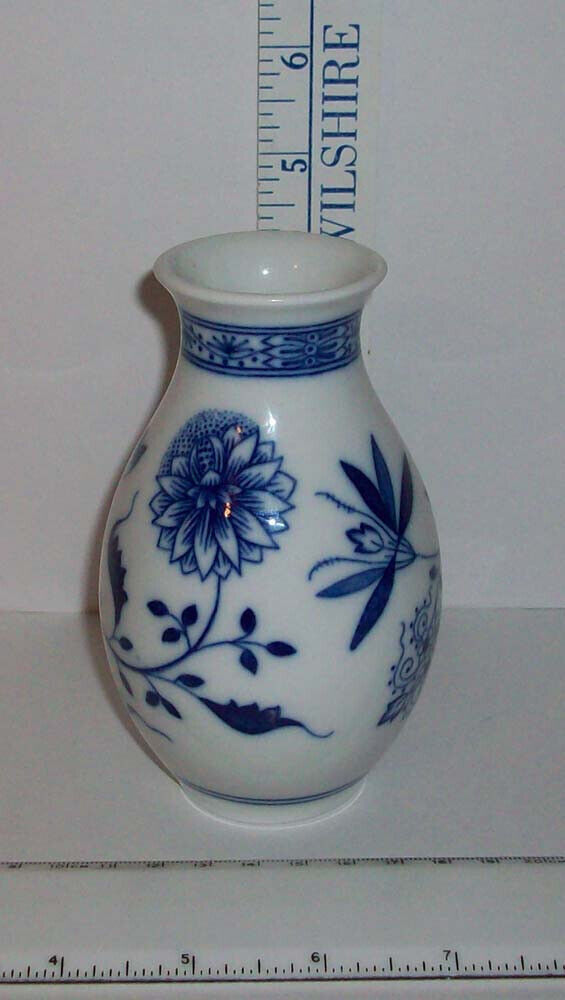 VTG Lorenz Hutschenreuther Germany White Porcelain Vase Blue Floral Flowers EUC