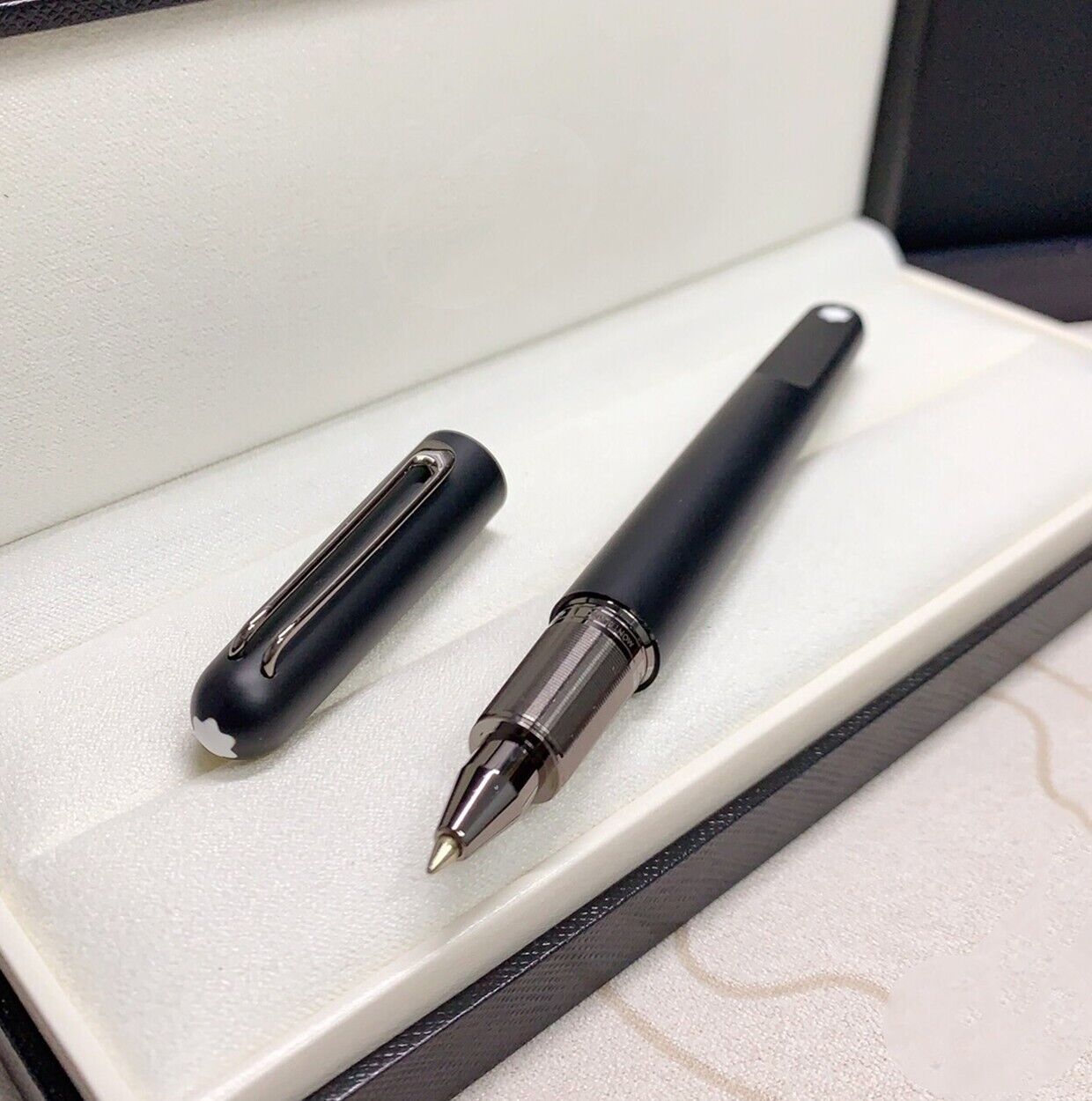 Luxury M Magnet Series Matte Black Color+Black Clip 0.7mm Ink Rollerball Pen