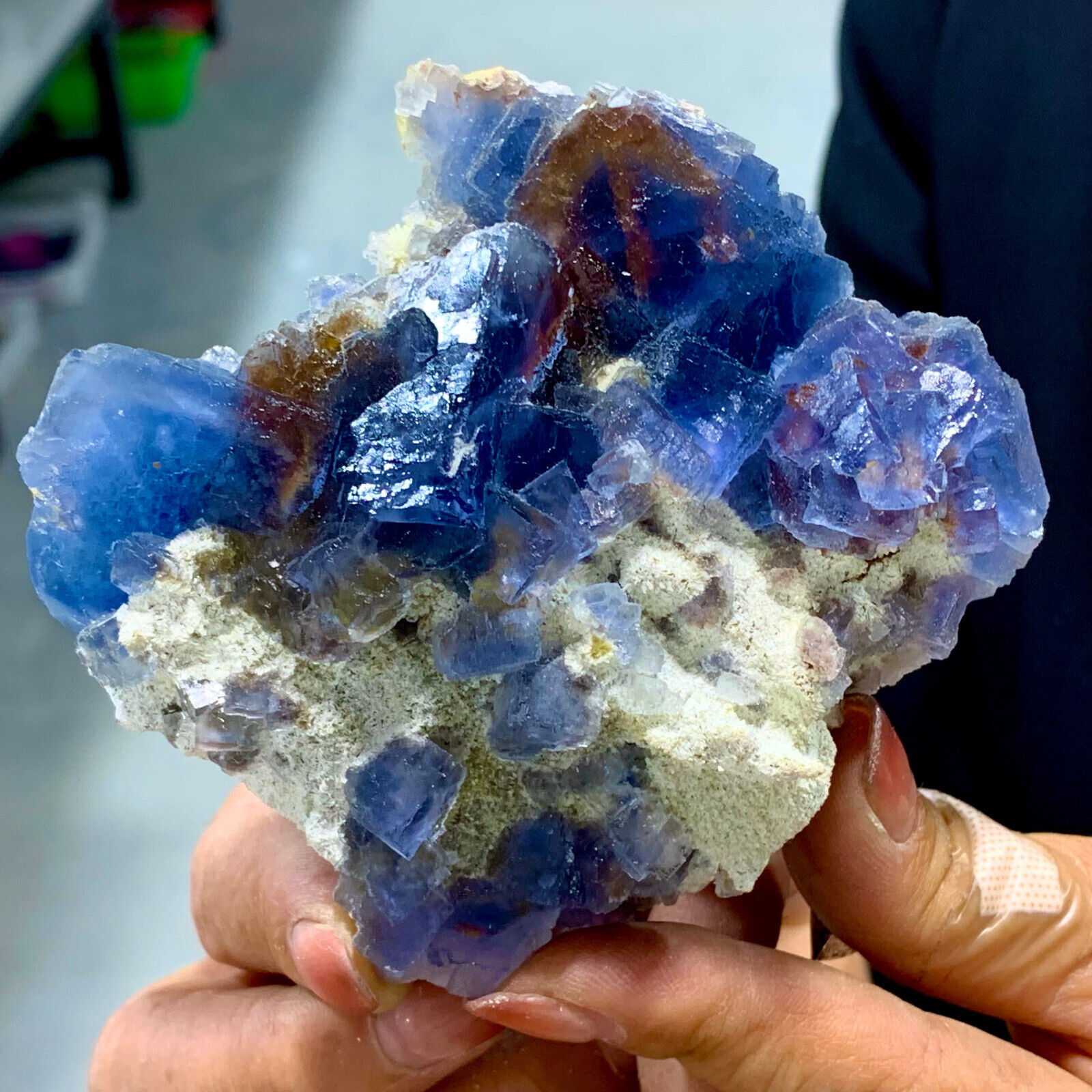 312G  Rare Transparent blue Cube Fluorite Mineral Crystal Specimen/China