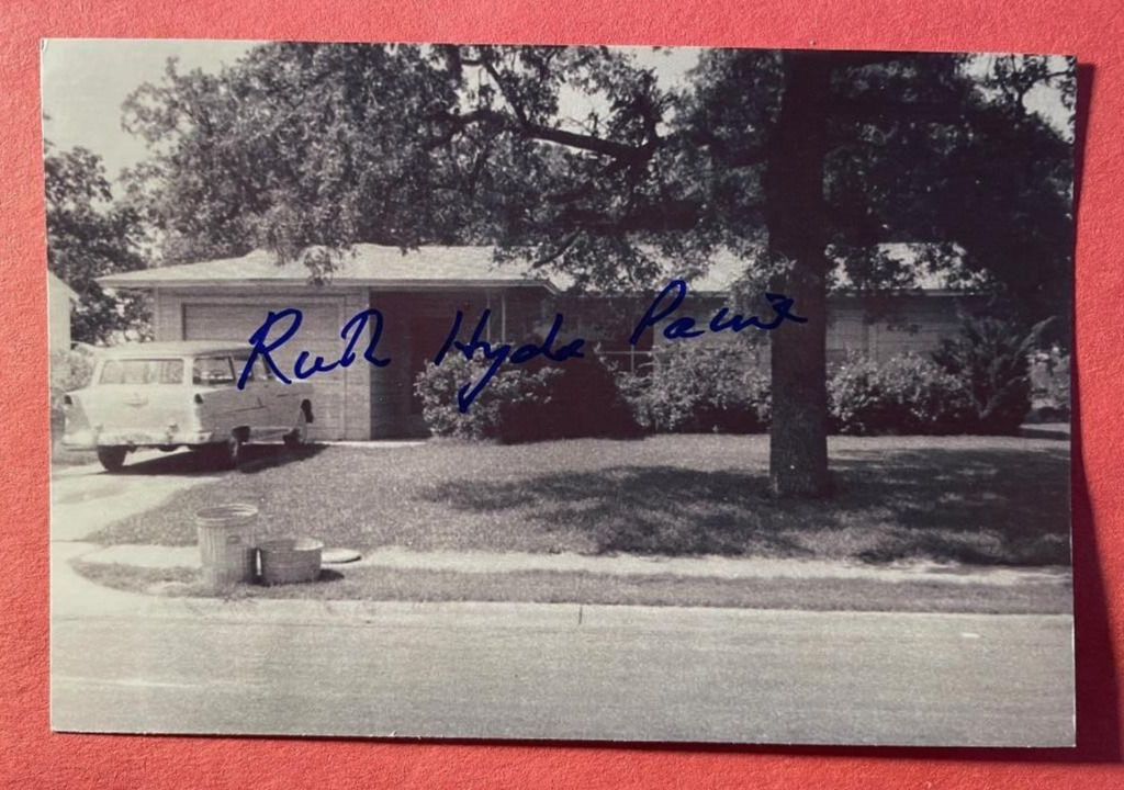 SIGNED RUTH HYDE PAINE PHOTO - LEE HARVEY OSWALD - JFK ASSASSINATION