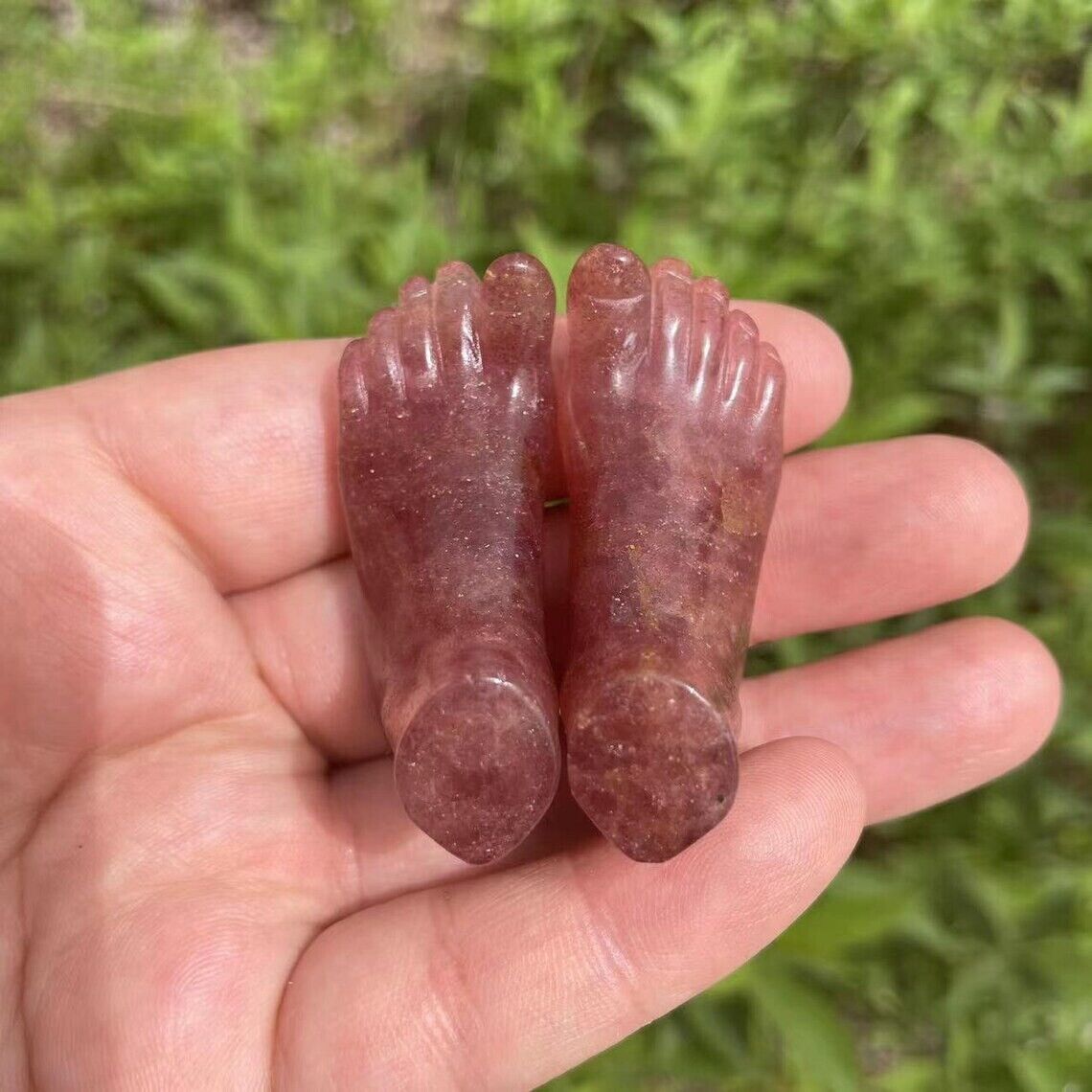 1pc Natural Funny Strawberry Feet Carving Crystal Strawberry Foot Sculpture