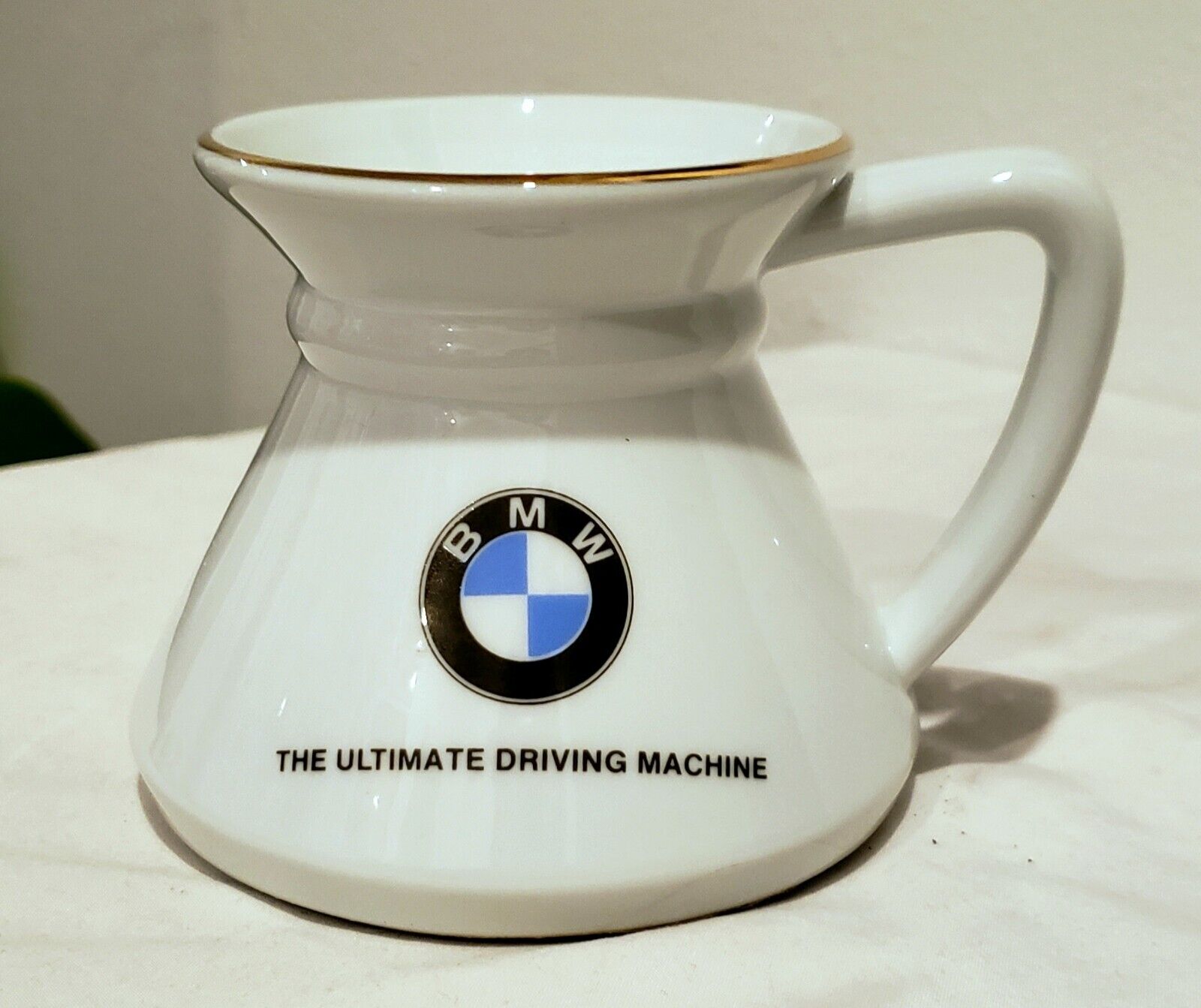 BMW 10 oz. No-Spill White Ceramic Travel Coffee Mug Cup w/ Logo & Gold Rim