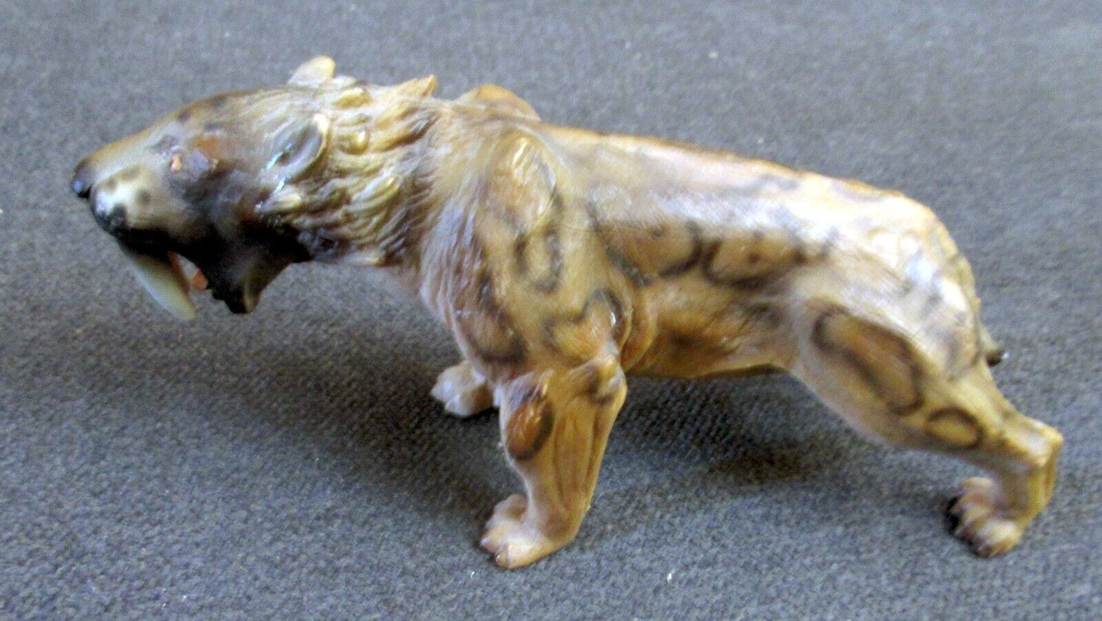 Schleich SMILODON Saber Tooth Tiger 2002 Prehistoric Figure Retired 16520