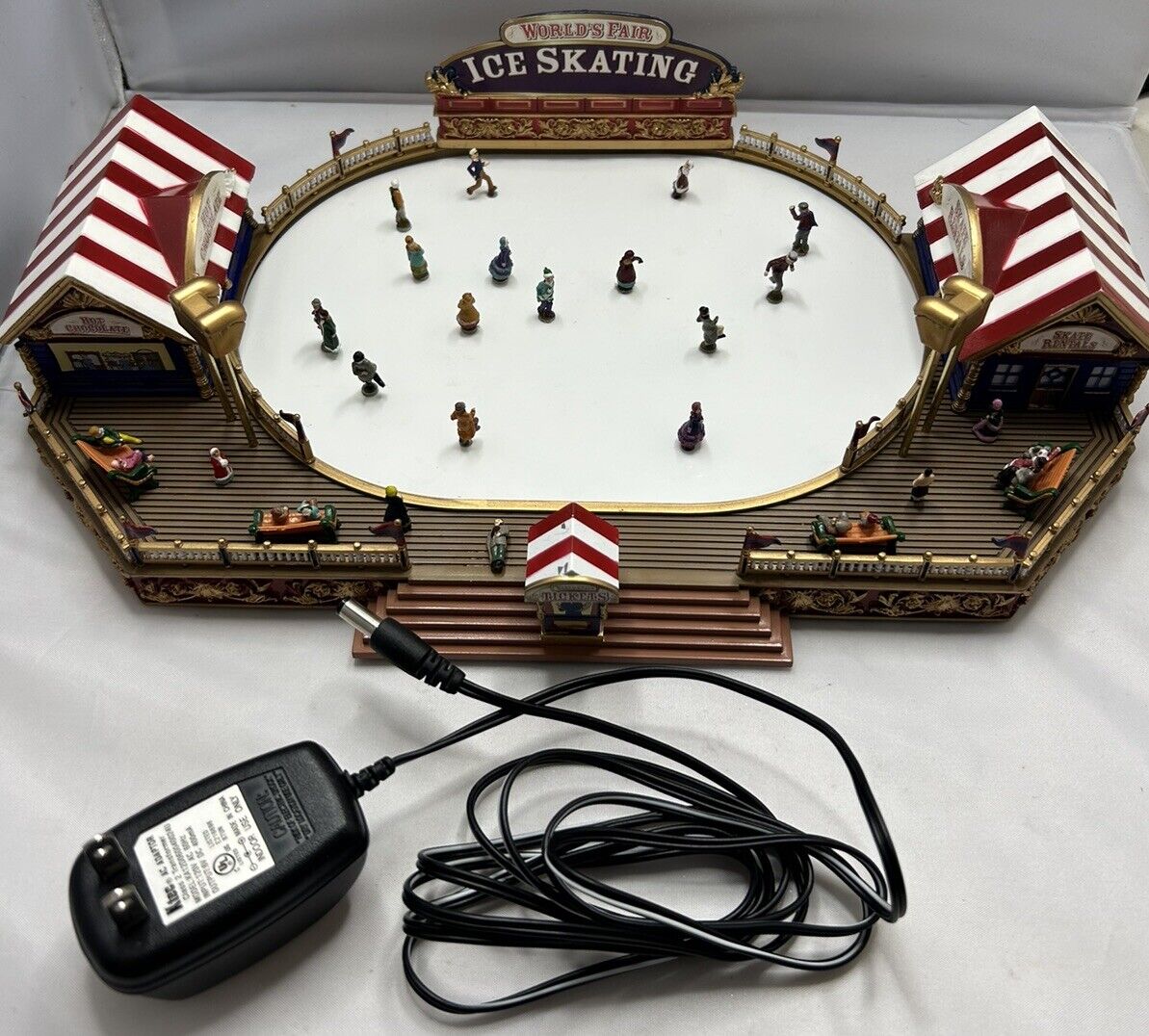 VTG 2004 Mr. Christmas Gold Label World\'s Fair Ice Rink -Complete Working