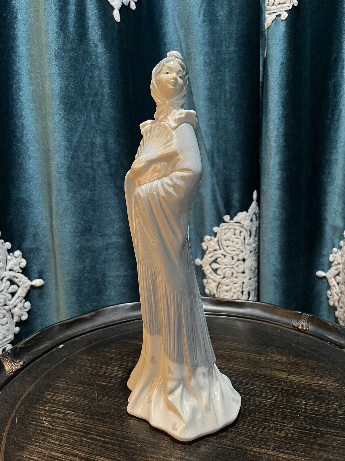 Lladro Nao figurines collectibles retired, Stunning And Vintage