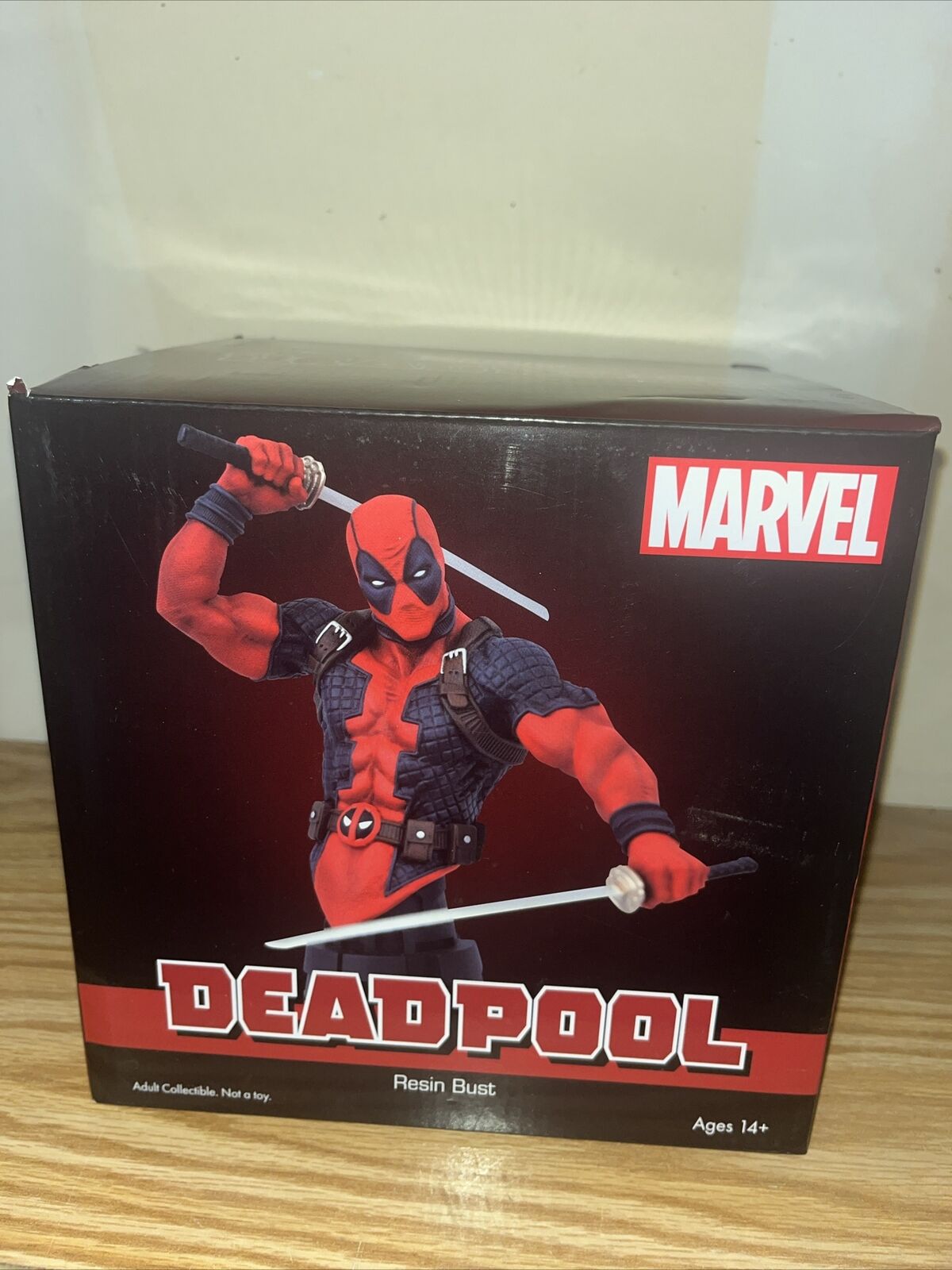 Diamond Select Marvel Deadpool 1/7 Scale Bust