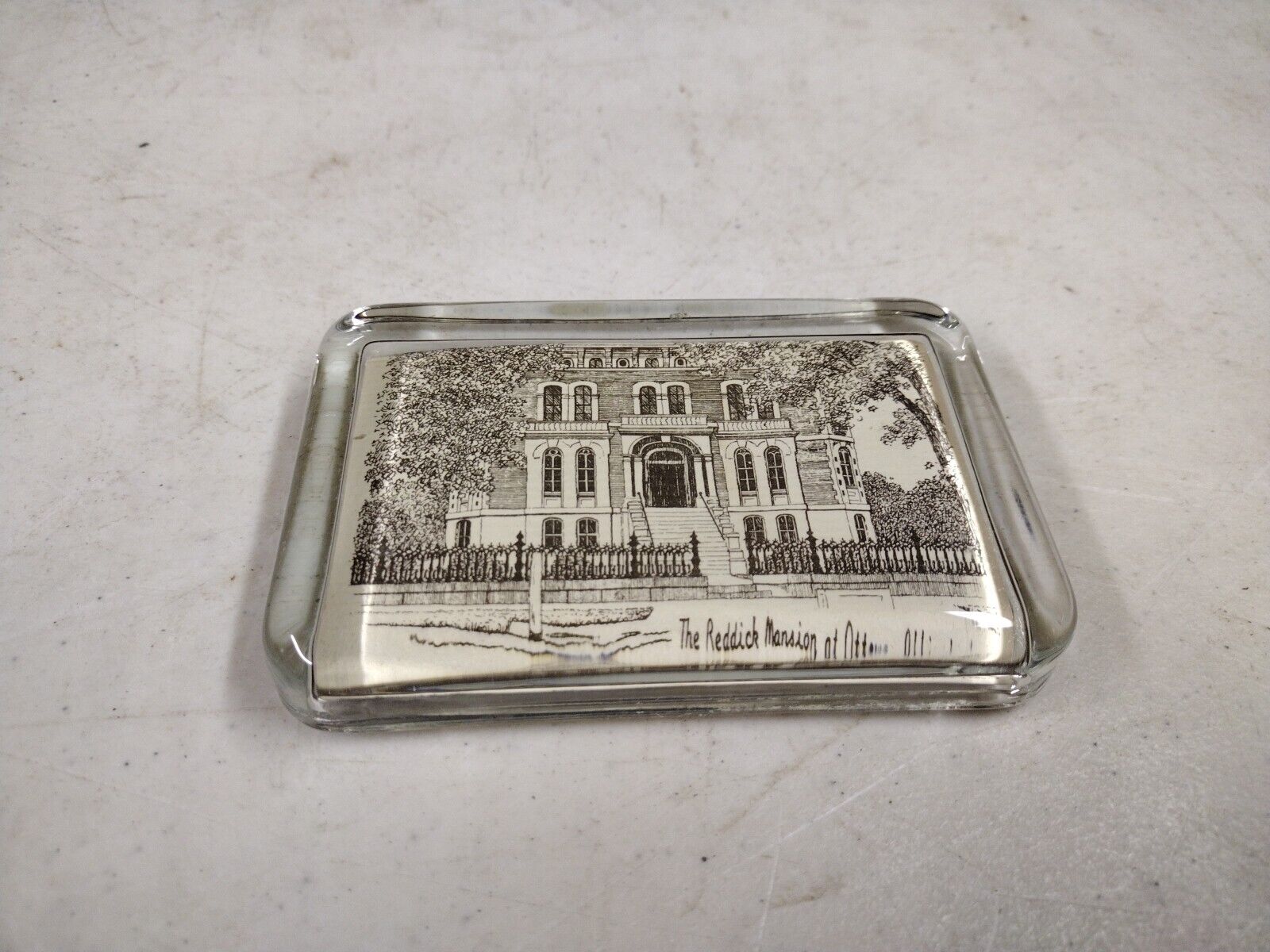 Vintage Ottawa Illinois 1856 The Reddick Mansion Glass Paperweight