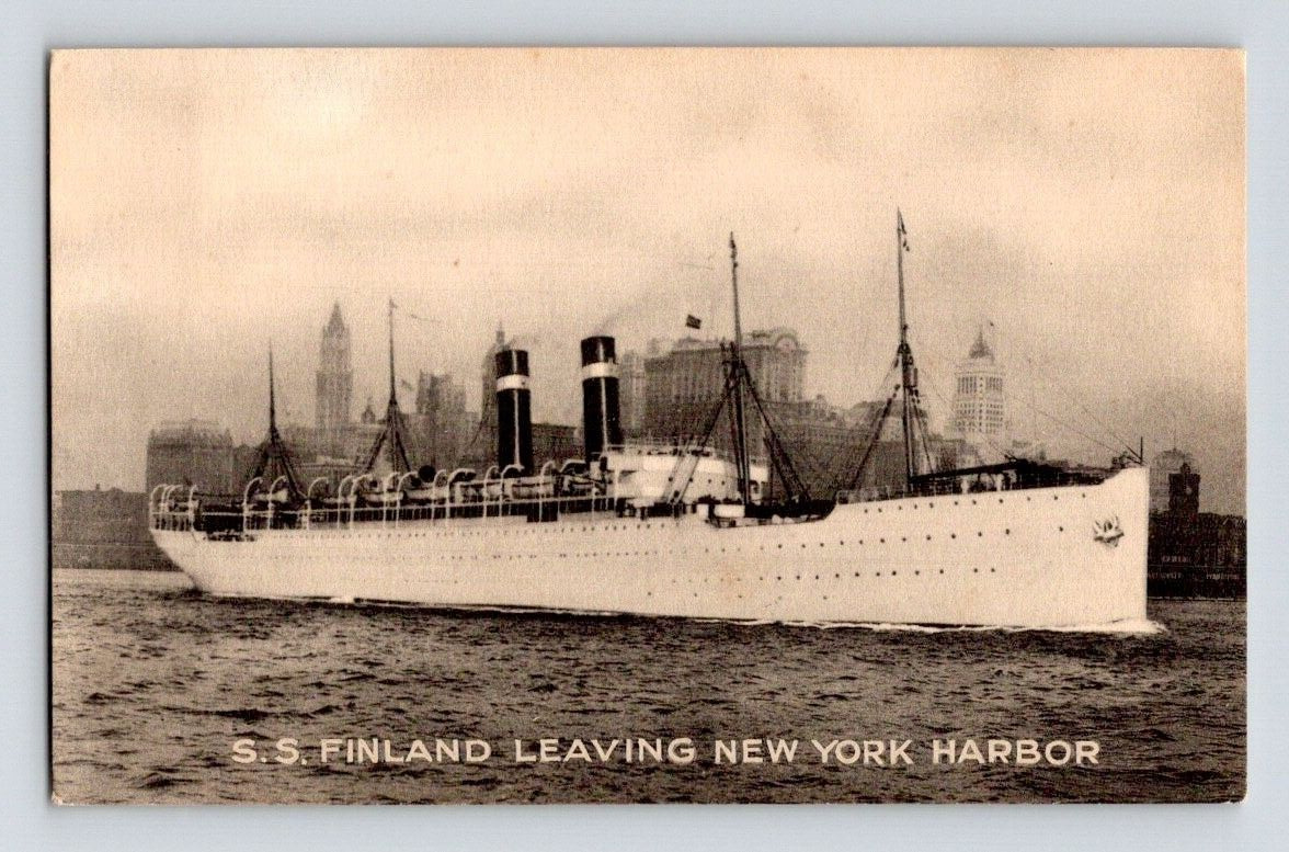 1920'S. S.S. FINLAND LEAVING NY HARBOR. POSTCARD. JB9*