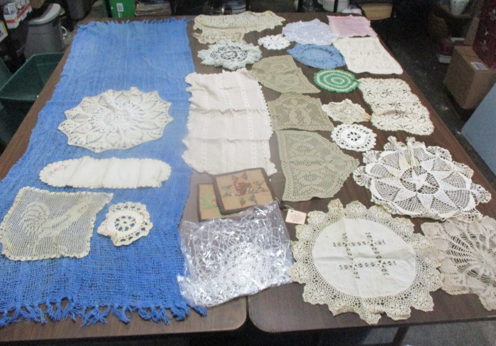 Vintage Cloth Linen Table Runner Napkin Potholder Lot