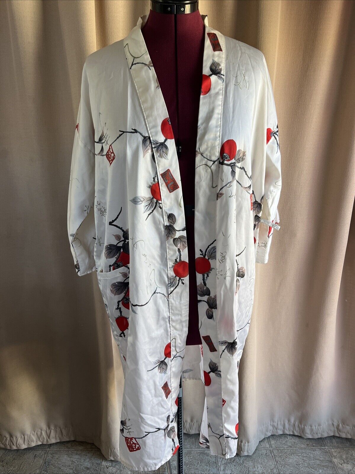 ICHIBAN Kimono Robe Vintage Japan  Missing Belt Approximately 40 Inch Long