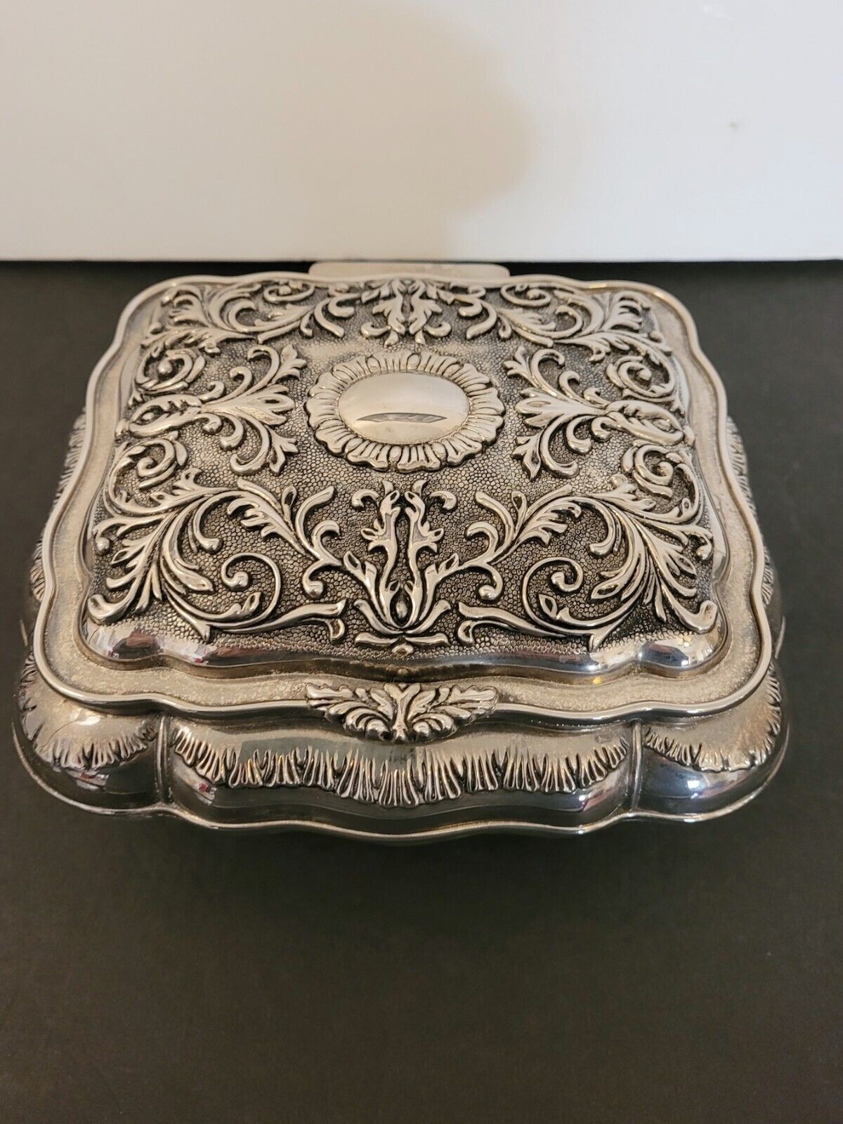 Godinger Silver Art Co. Large Silverplate Jewelry Trinket Box W Red Velvet 