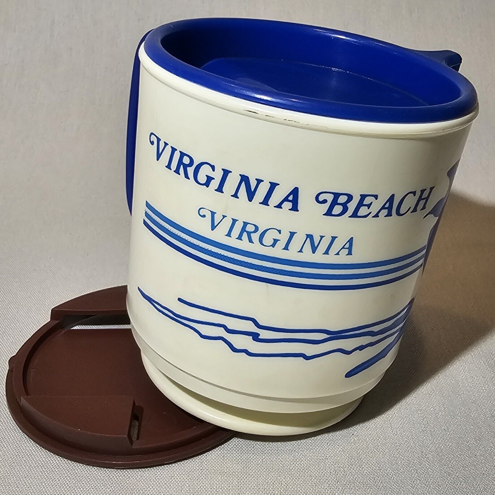 Vintage 70s Whirley Virginia Beach Stick On Dashboard Travel Mug NOS MEMORABILI