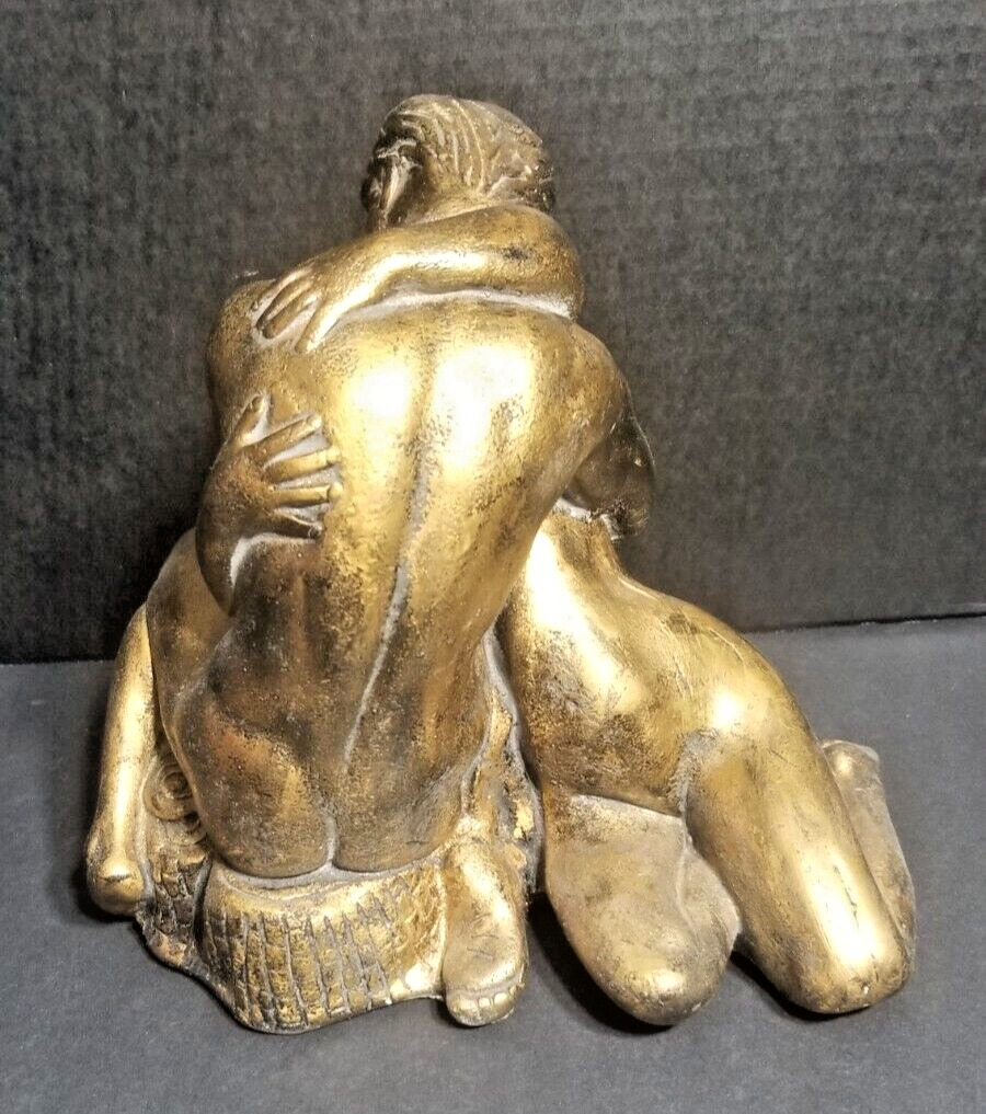 Lovers Kissing Sculpture Bronze / Ceramic.