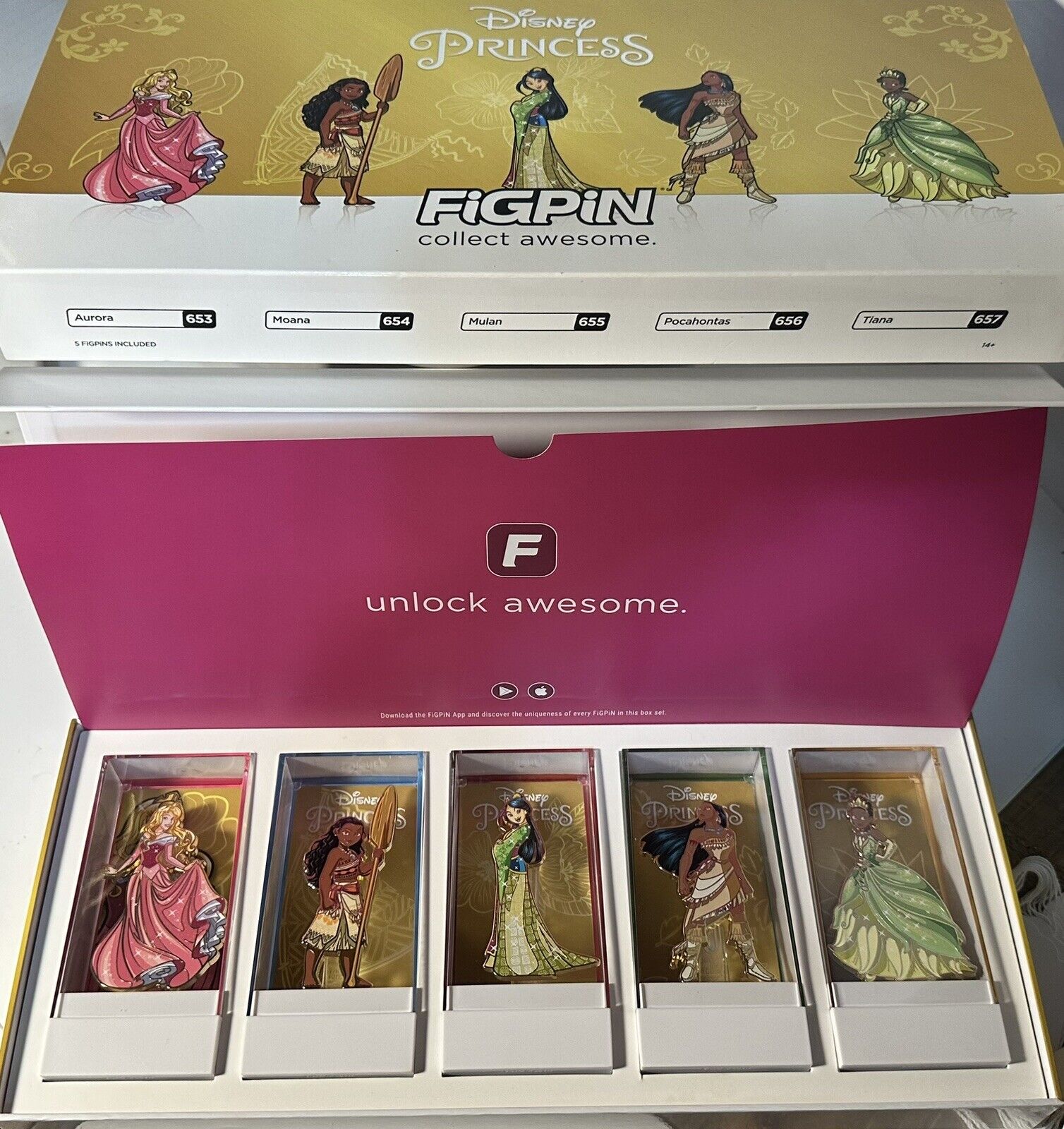 Figpin 2019 Disney Princesses Deluxe Gold Box Set No Logo Pin Displayed LE 1000