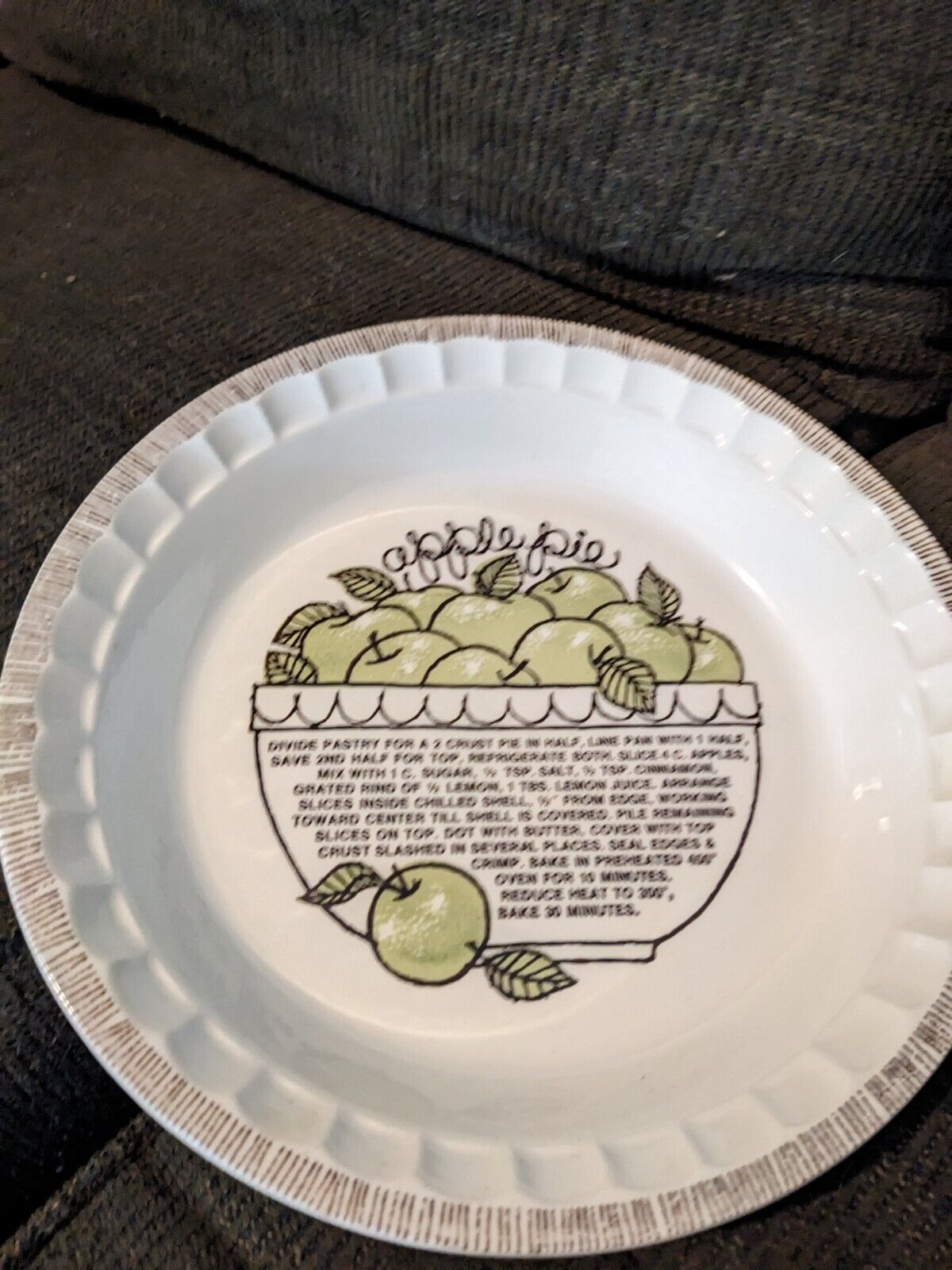 Vintage 80’s Royal China Country Harvest Apple Pie Recipe Ceramic Pie Plate 11