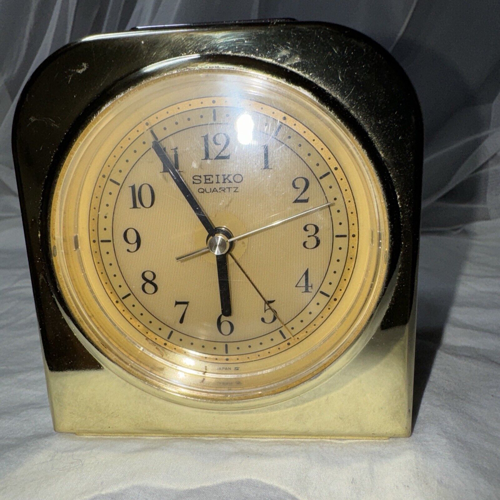 Vintage SEIKO Japan Quartz Gold Alarm Clock Model QEJ 3072G