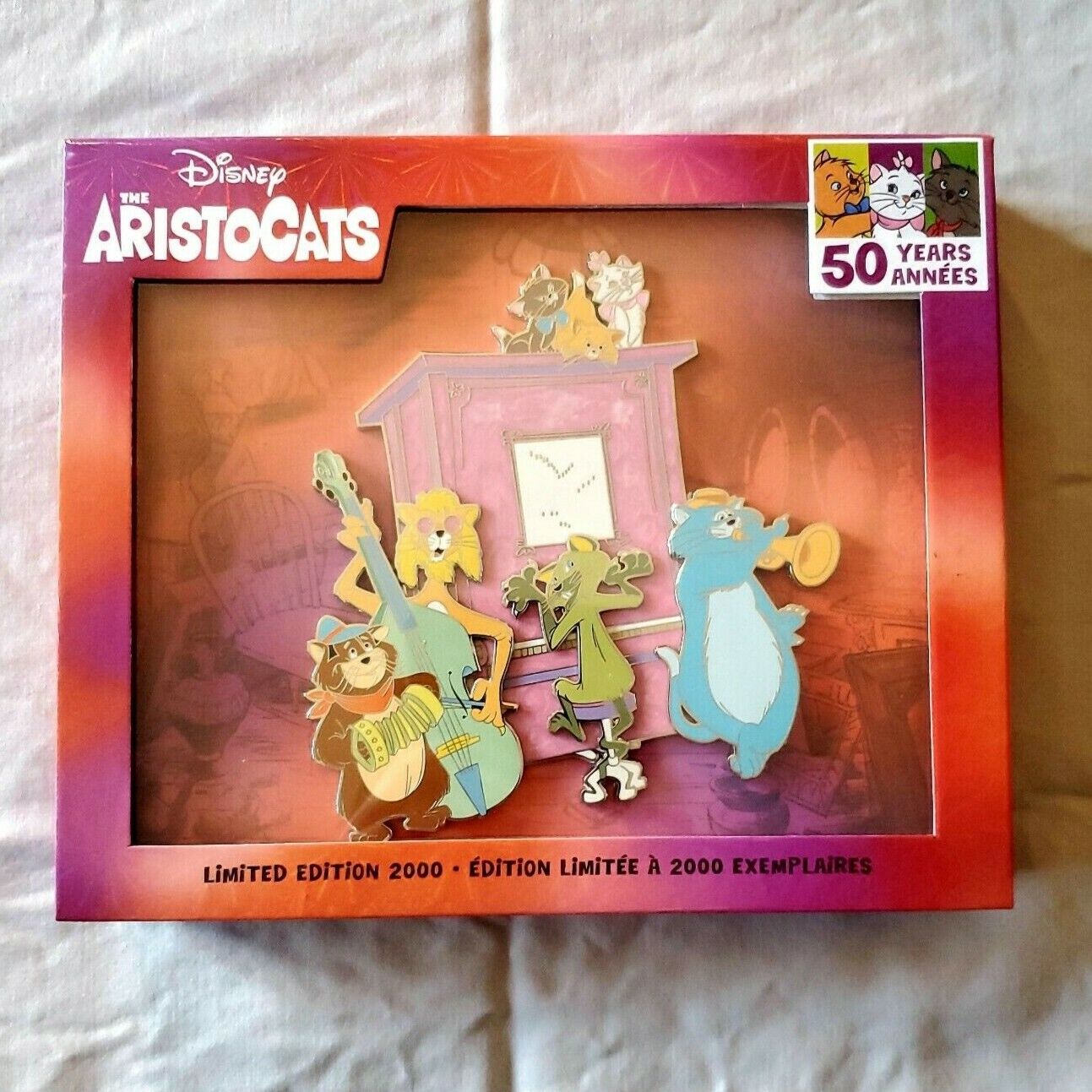 Disney Aristocats 50th Anniversary  Jumbo Pin Limited Edition NEW in Box