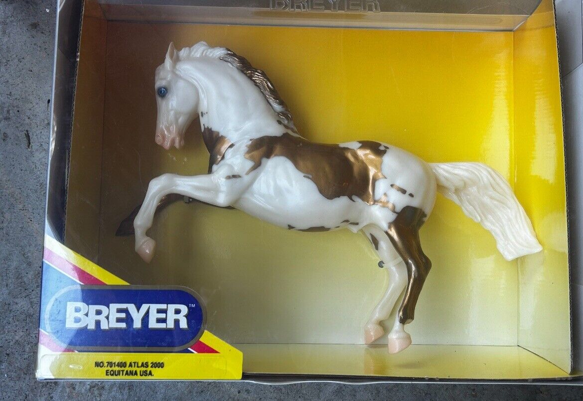 Breyer Glossy Gold Charm Pinto Fighting Stallion Atlas 701400 in Box