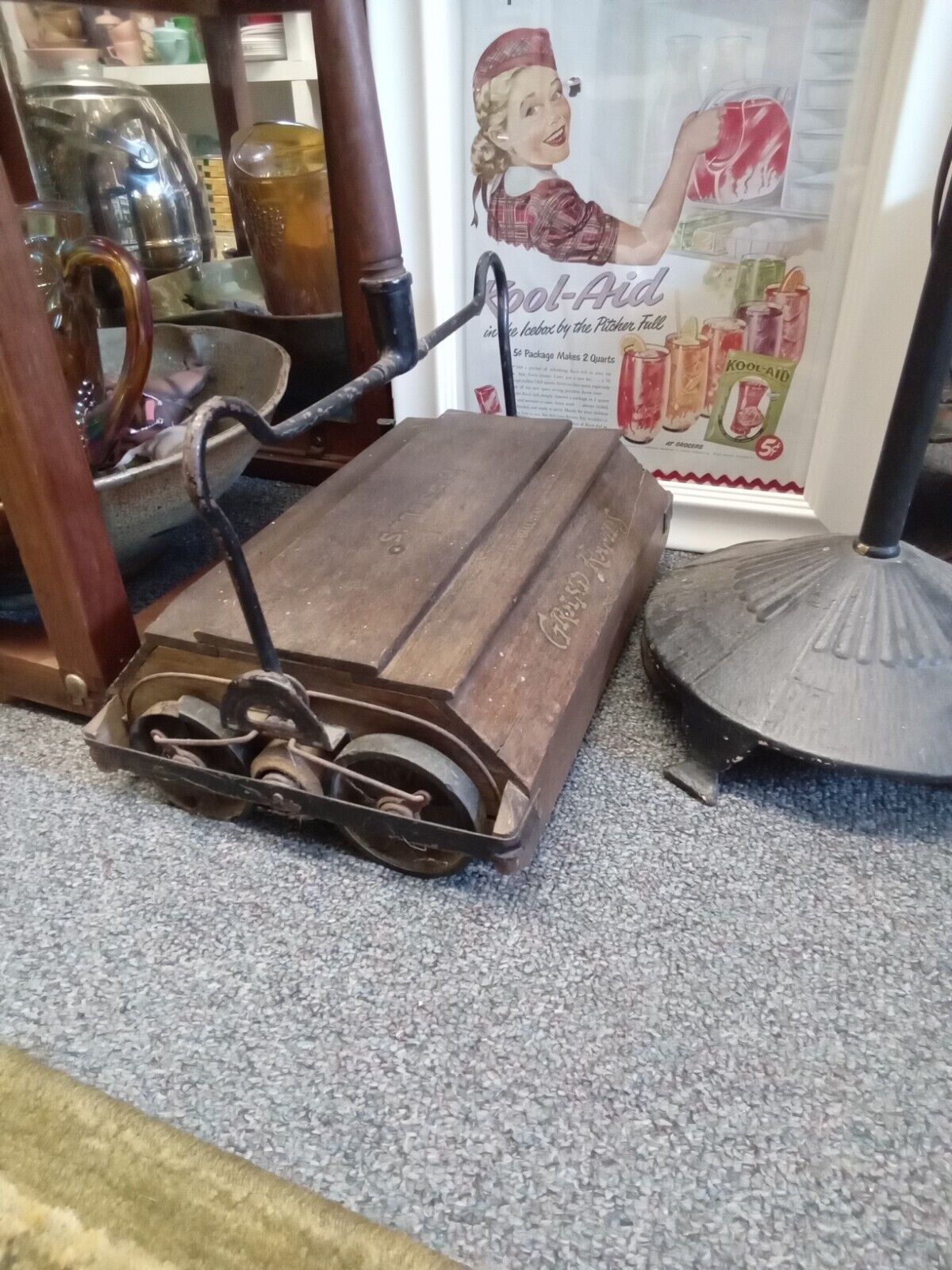Vintage Antique Bissell's Grand Rapids Wood Carpet Sweeper w Handle/Pole