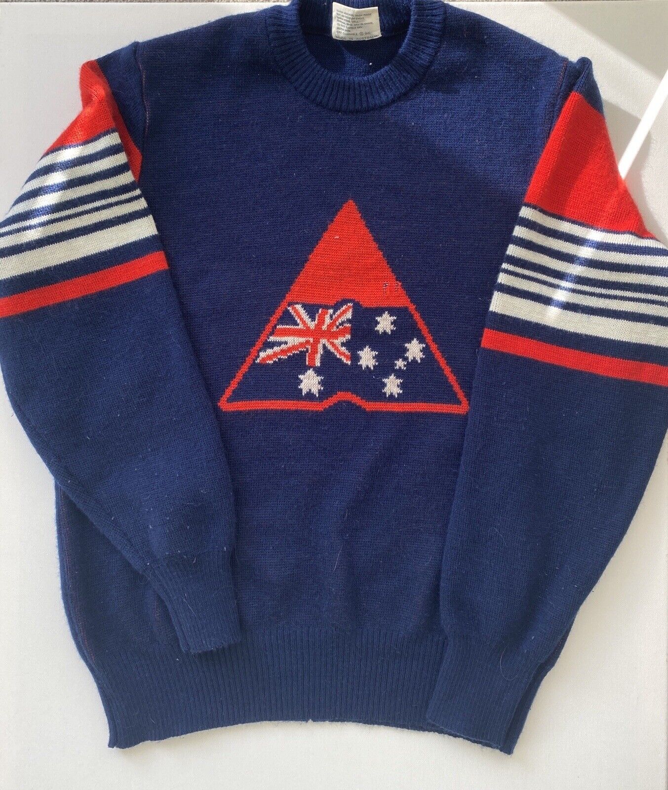 Vintage Retro Advance Australia Knitted Jumper Australiana 1980s