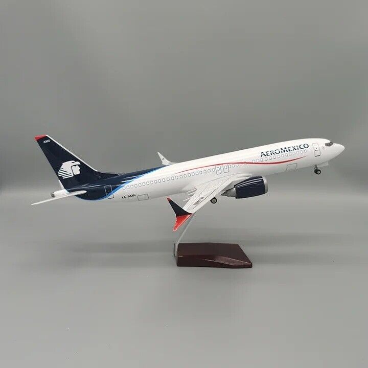 1/85 Scale Airplane Model - Aeromexico Boeing B737 Airplane Model With Stand