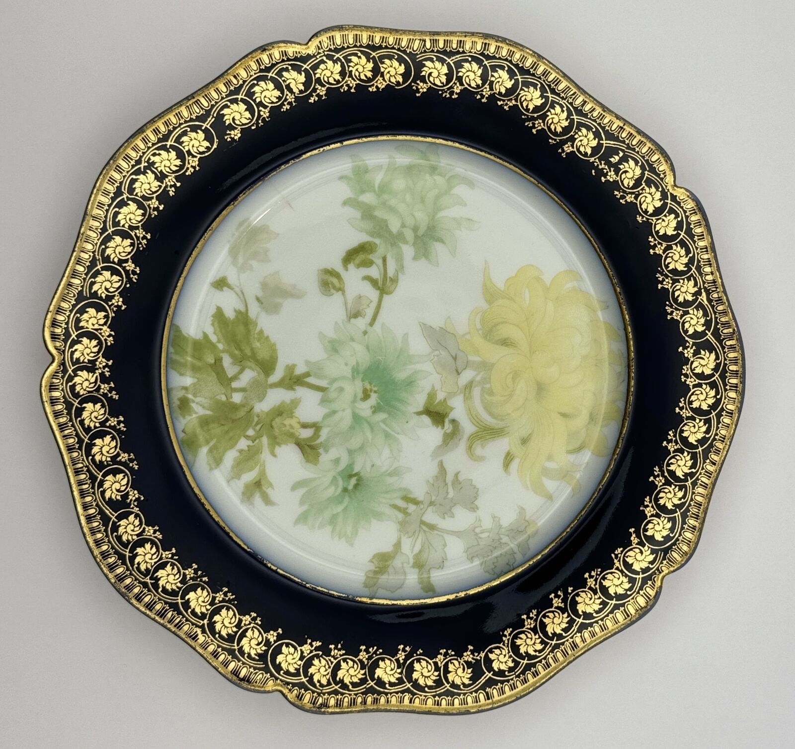 Wm Guerin & Co Limoges France Plate - Elegant Gold and Floral Design
