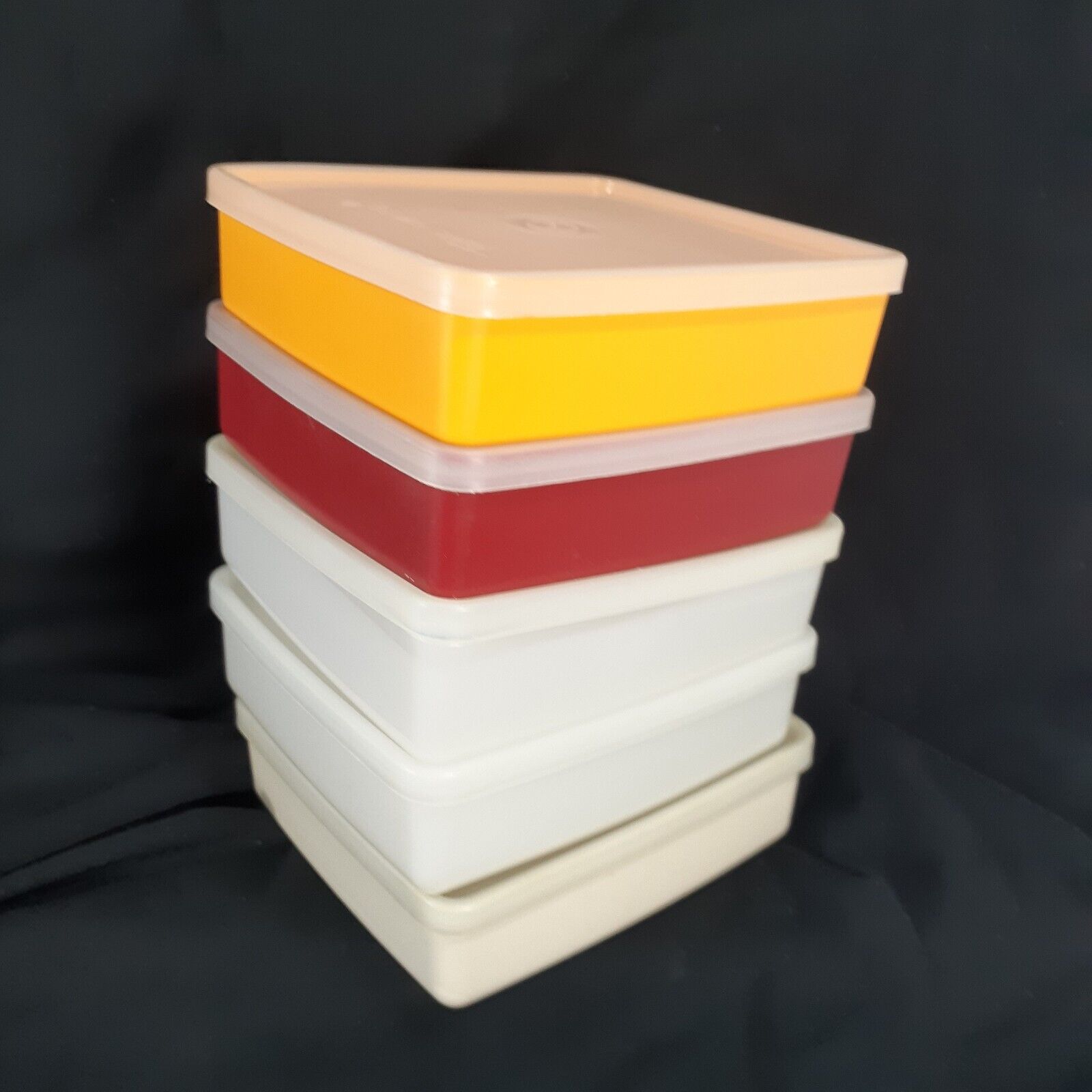 Tupperware Sandwich Keepers Lot of 5 Yellow Red with Clear Lids Vintage