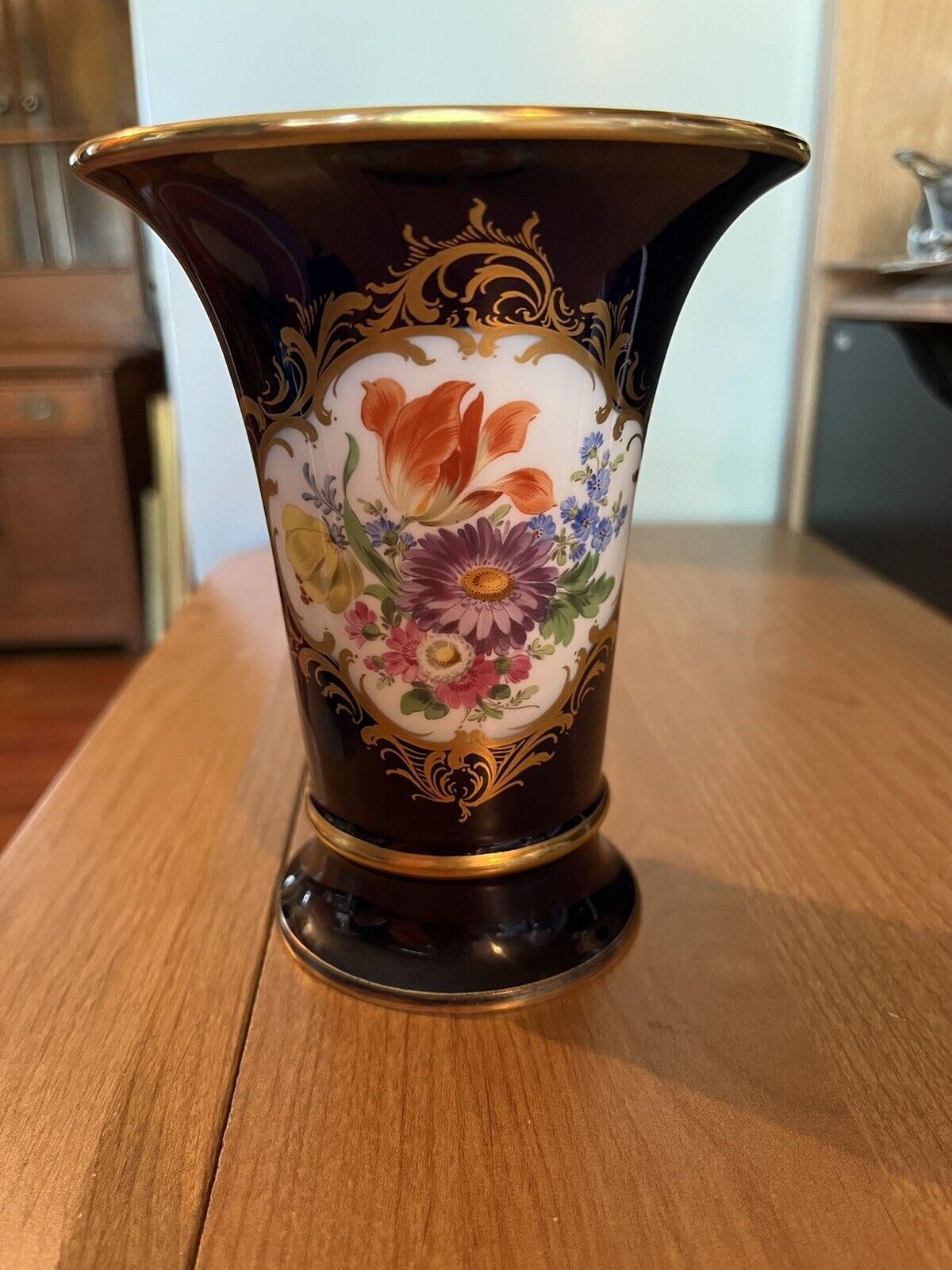 MEISSEN HAND PAINTED FLORAL COBALT & GOLD 5.5IN VASE MADE IN GERMANY