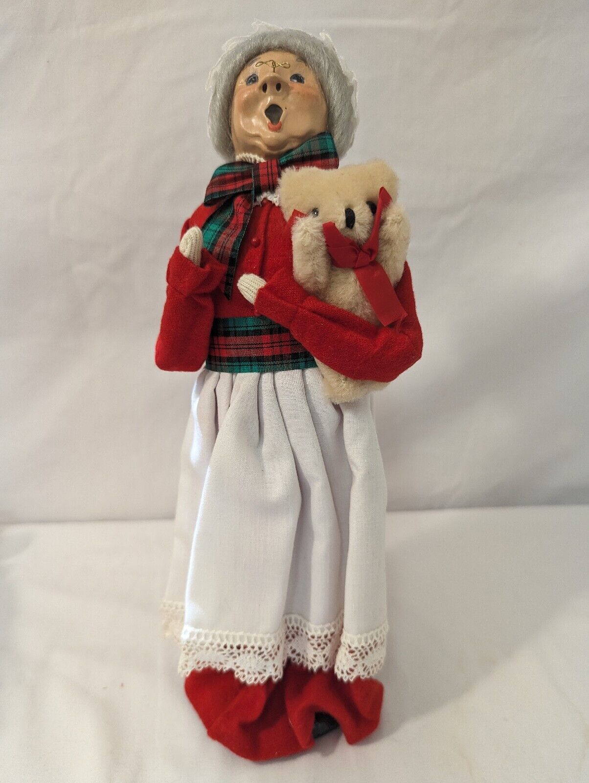 Byers Choice Retired 1984 First Edition Mrs Claus with Teddy Bear VTG CHRISTMAS 