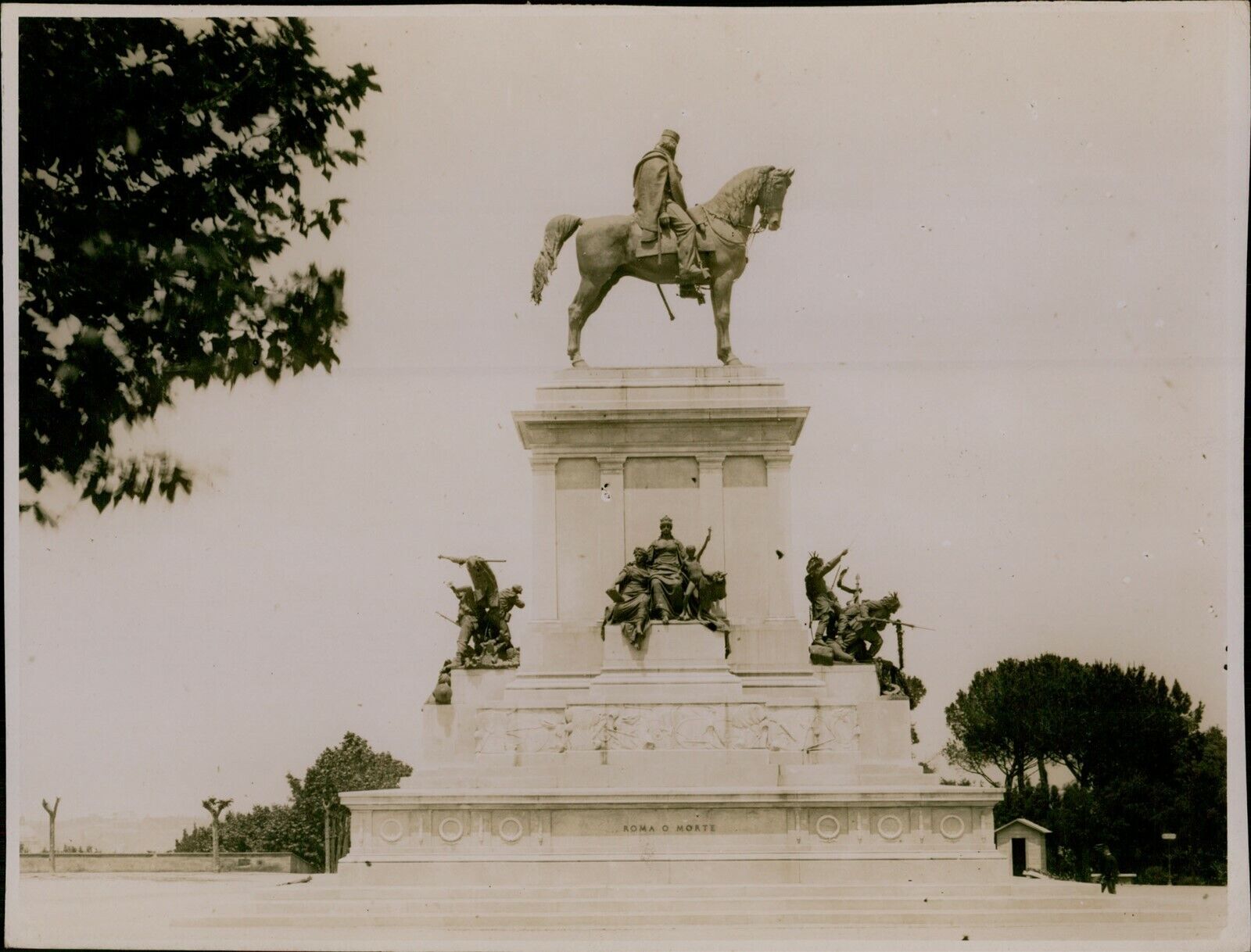 GA25 1920s Original Photo ROME ITALY Equestrian Statue of Garibaldi Landmark
