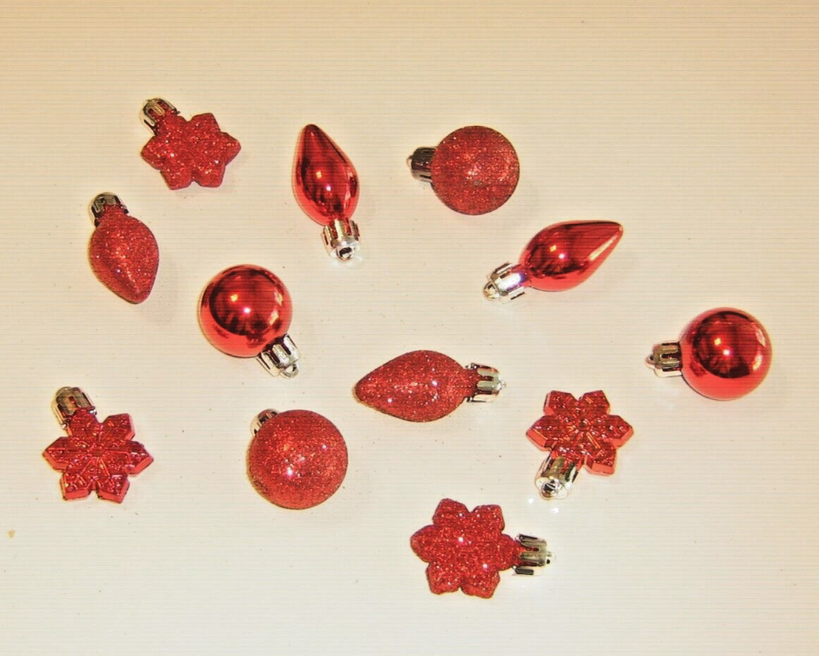 Red Christmas Mini Ornaments Assorted Shapes Glitter & Shiny  1\