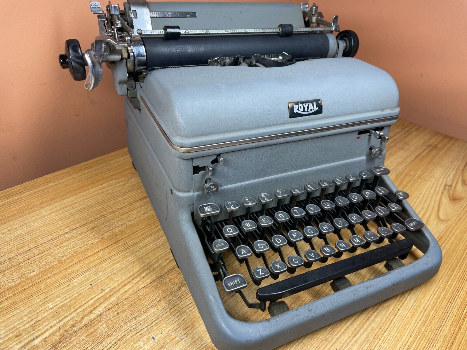 1951 Royal KMG Working Vintage Desktop Typewriter w New Ink