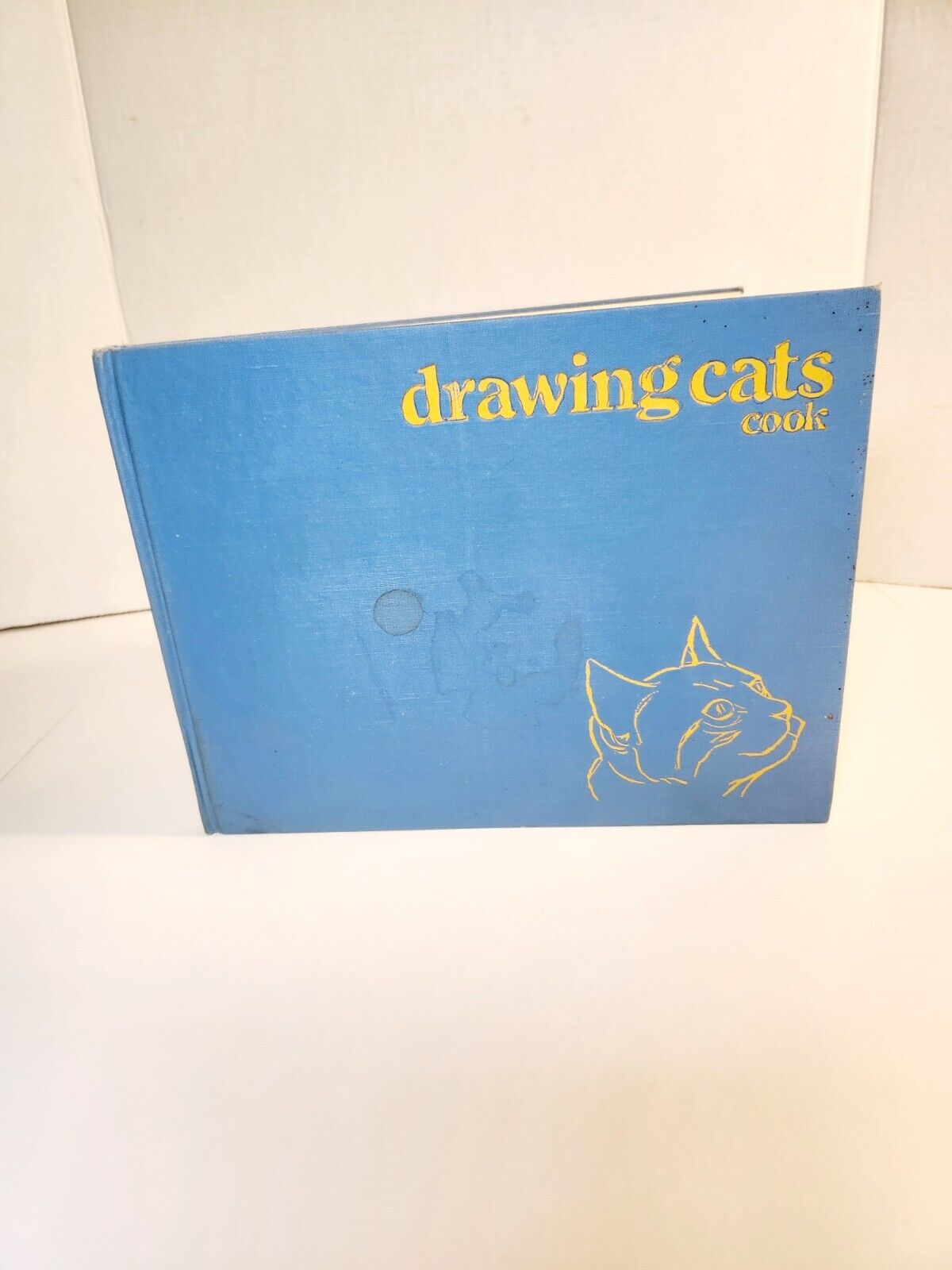 DRAWING CATS BY GLADYS EMERSON COOK PITMAN Hardcover 1958. Minor Water Spots. 