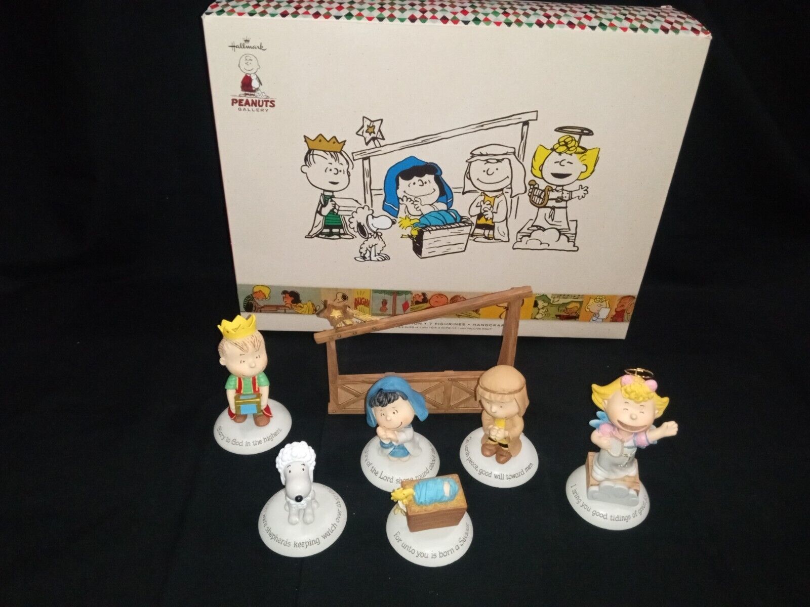 Hallmark Peanuts Christmas Nativity Figurines Charlie Brown Christmas 