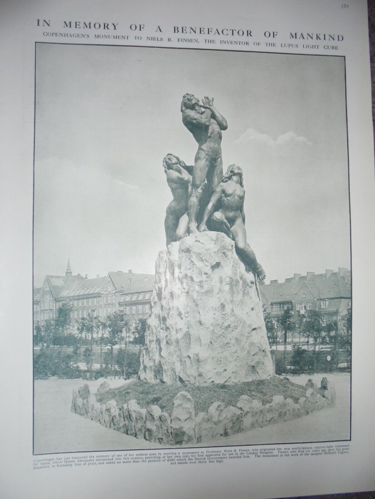 Photo article Copenhagen Denmark statue for Professor Niels Finsen 1910 ref AN