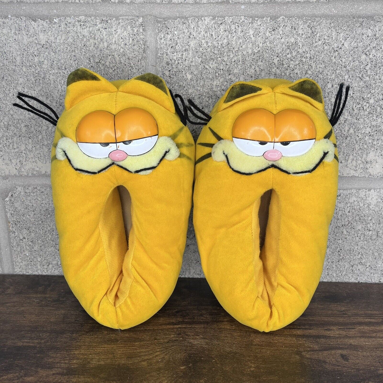 Vintage Garfield Slippers 100% Pure Garfield 1978 Size L 9-10 Fits Most
