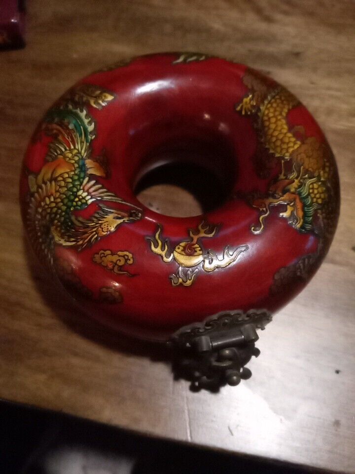 VINTAGE CHINESE DOUGHNUT JEWELRY BOX Lacquered Hand Painted Dragon W/ Brass Lock