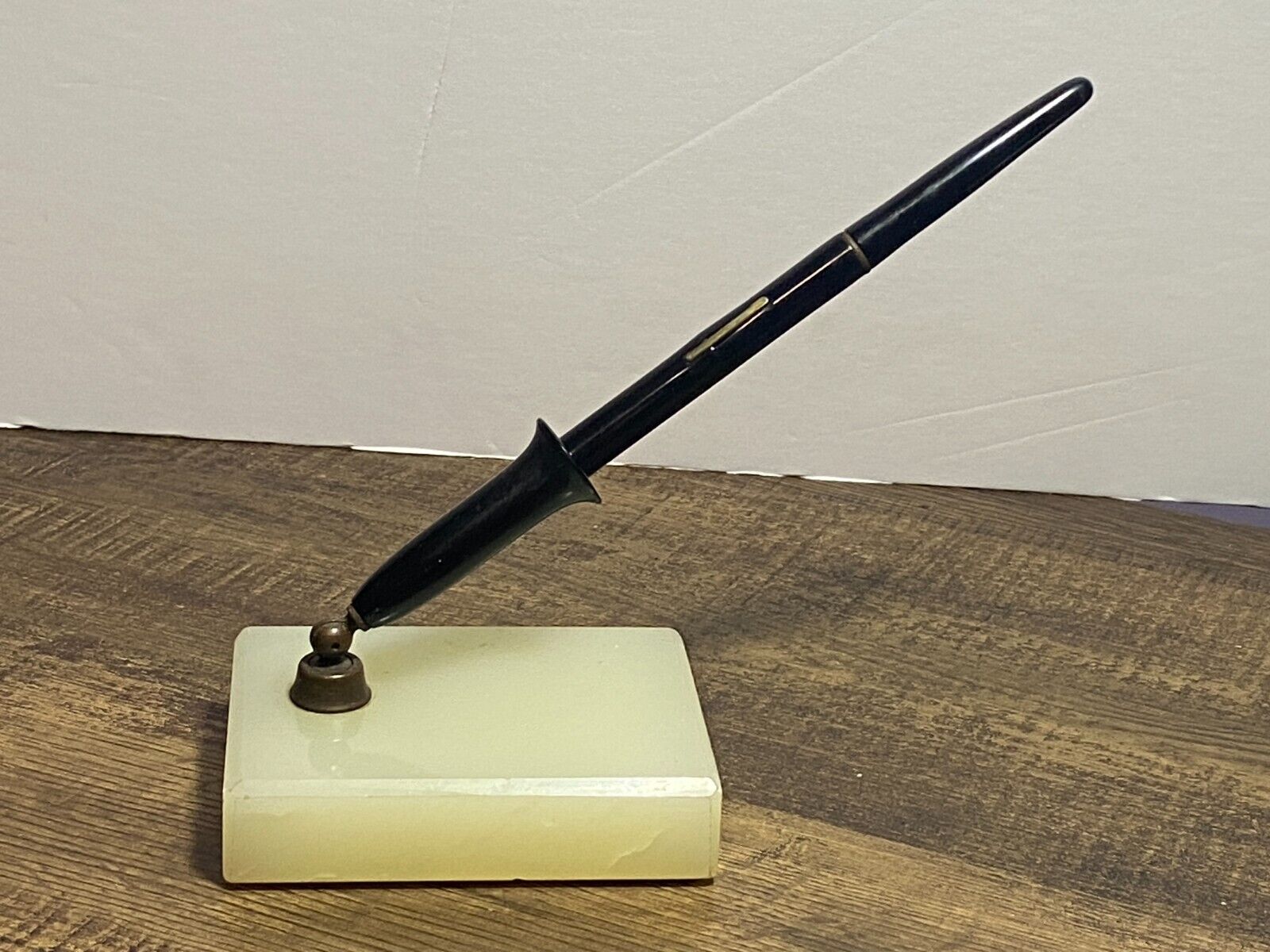 Diamond Point Fountain Pen Desk Set - Pen Holder - Marble w/Fountain Pen