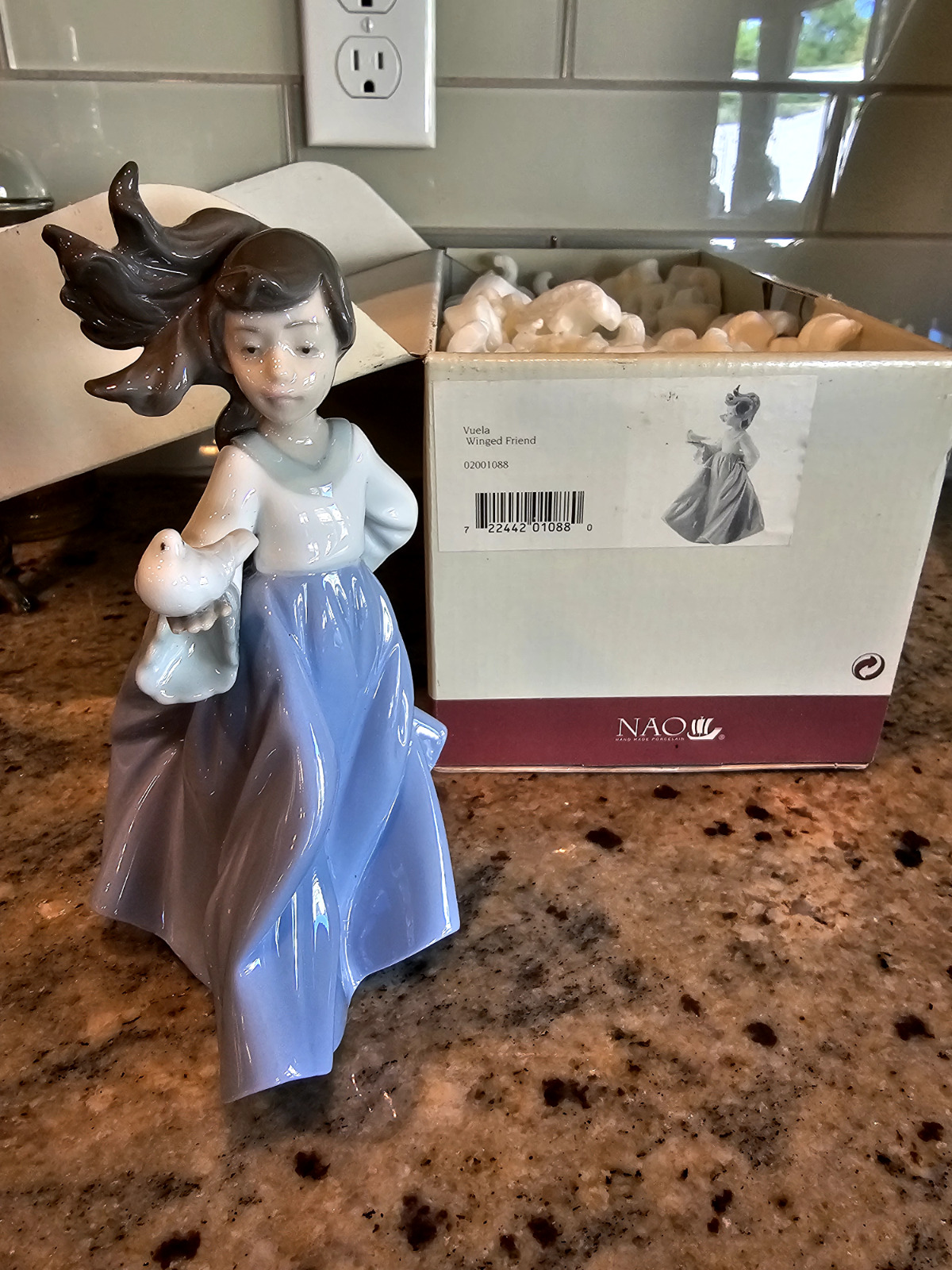 NAO Vuela Winged Friend by LLadro Porcelain Figurine Wind Blown Girl with Dove