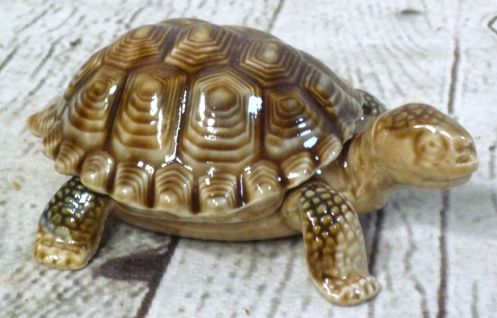 Vintage WADE Porcelain Turtle Trinket Jewelry Dish w Shell Lid Cover England 4”