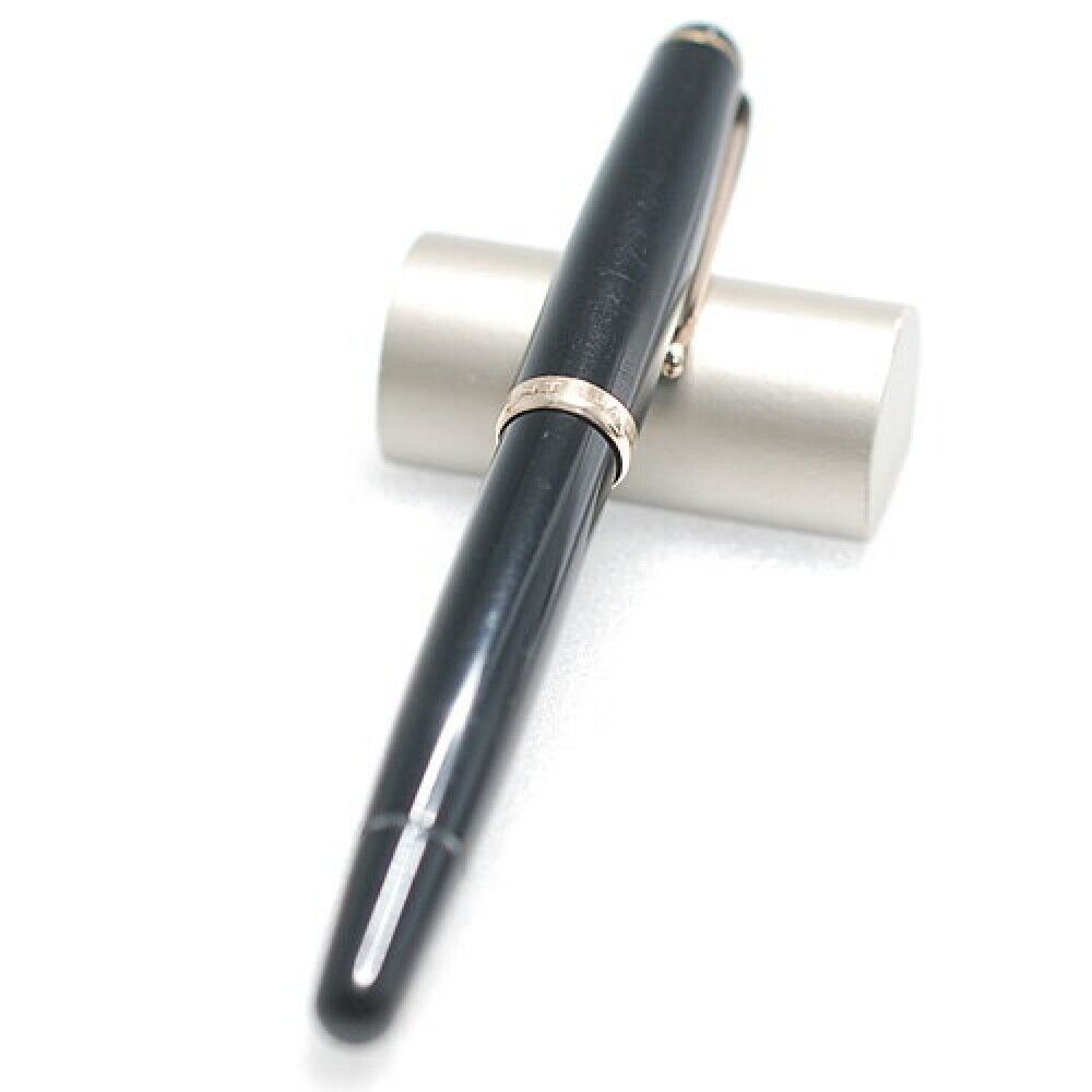 Montblanc 1950s #342 black color suction cup fountain pen stainless steel.