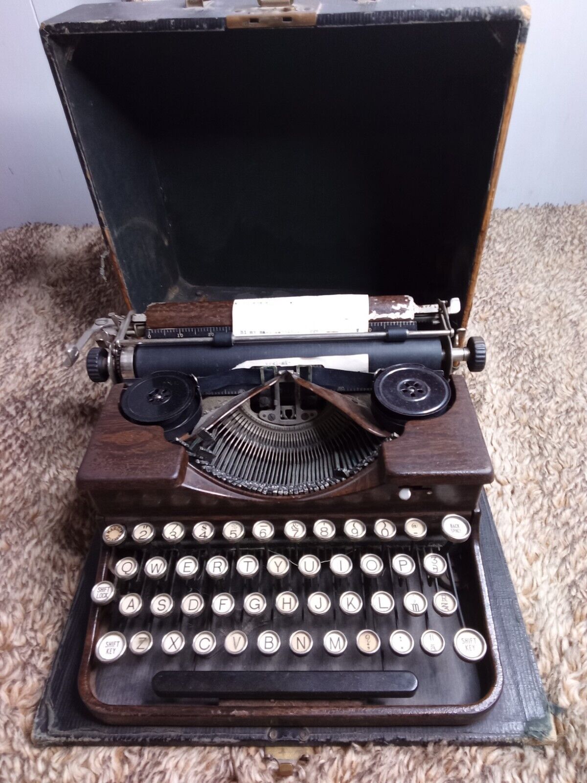 VTG 1930s Royal Portable Typewriter w/ Case Brown WOODGRAIN - WORKS 
