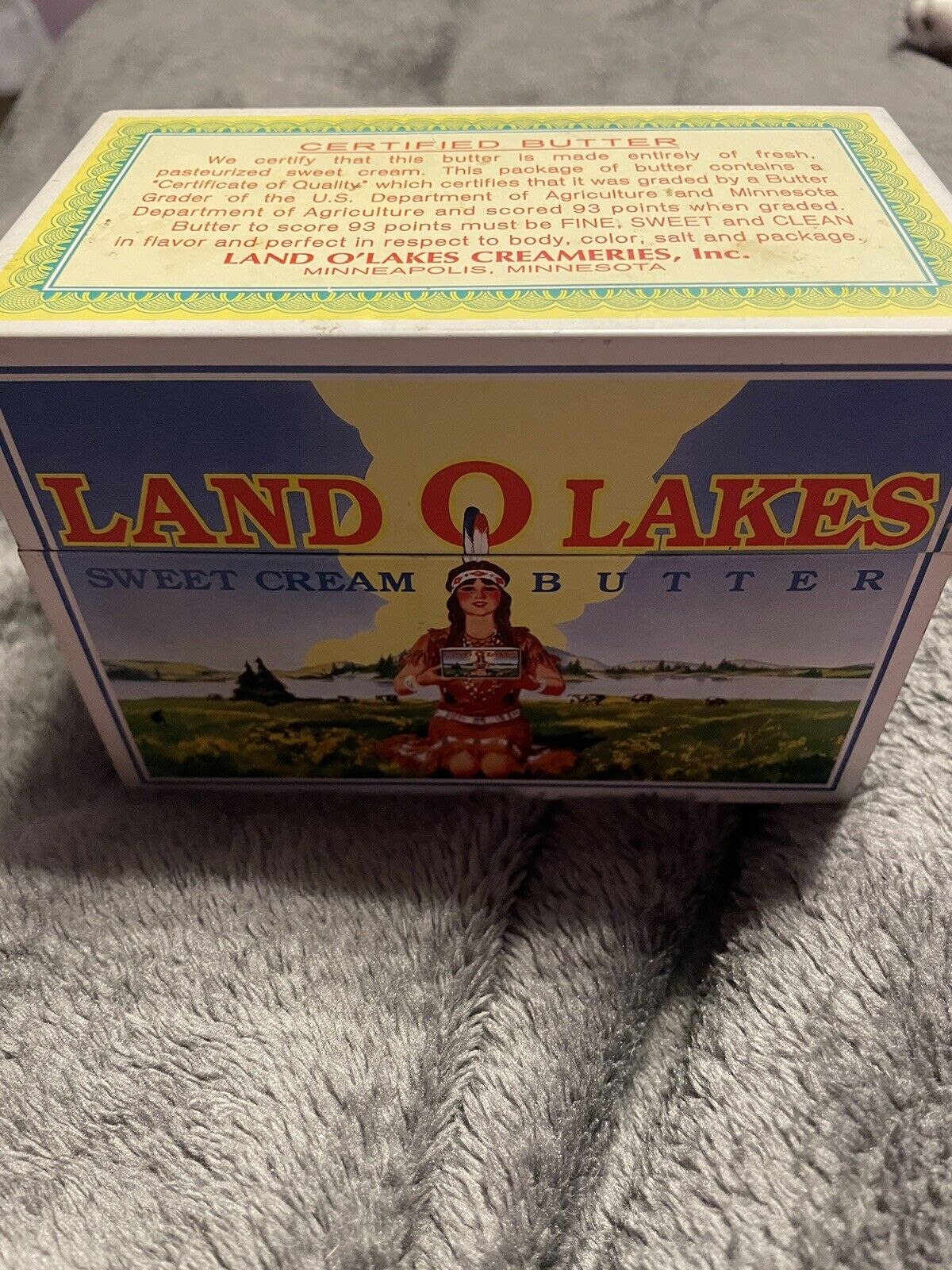 Vintage Land O Lakes Butter Metal Recipe Box. Includes Few Recipes.